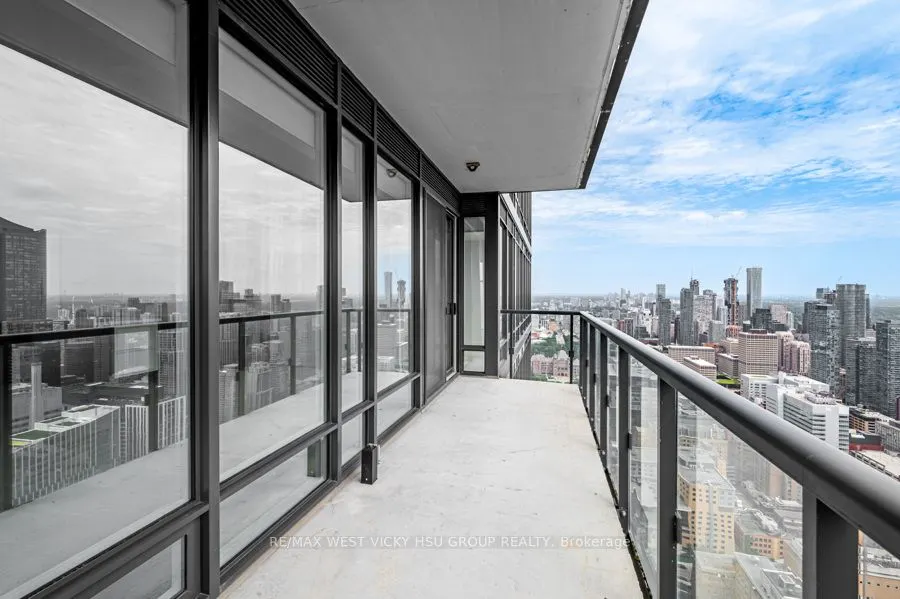 488 University Avenue, #5302