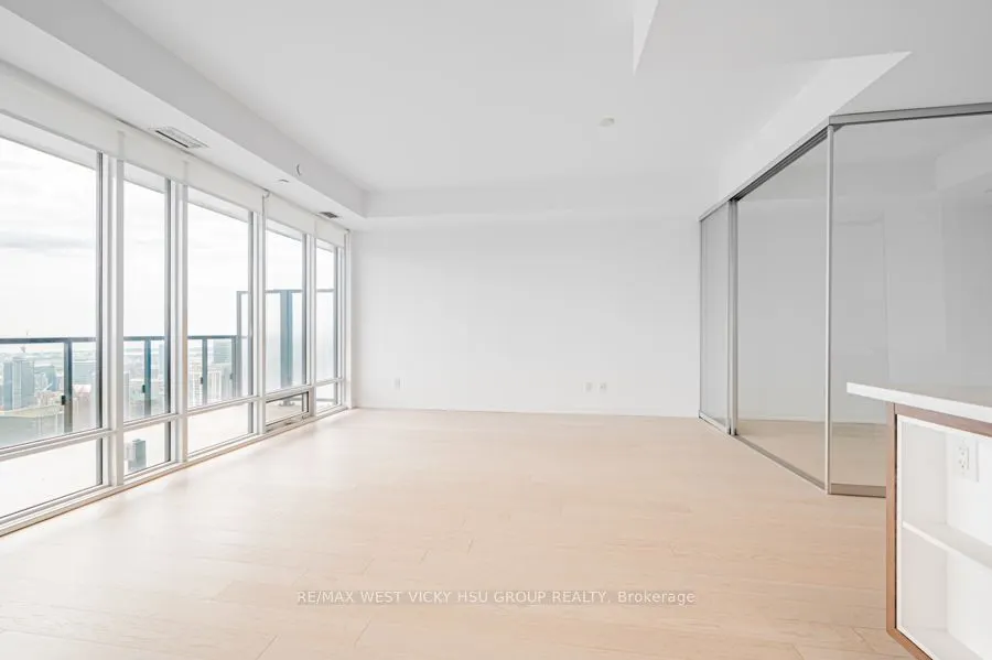 488 University Avenue, #5302