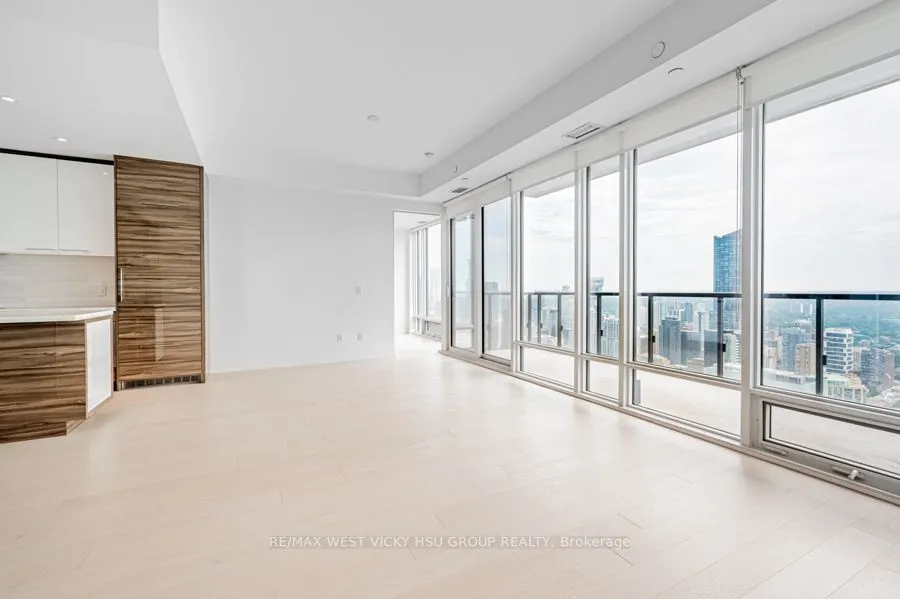 488 University Avenue, #5302