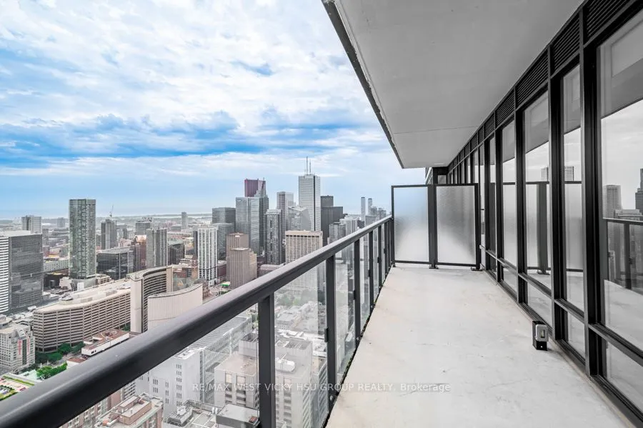 488 University Avenue, #5302