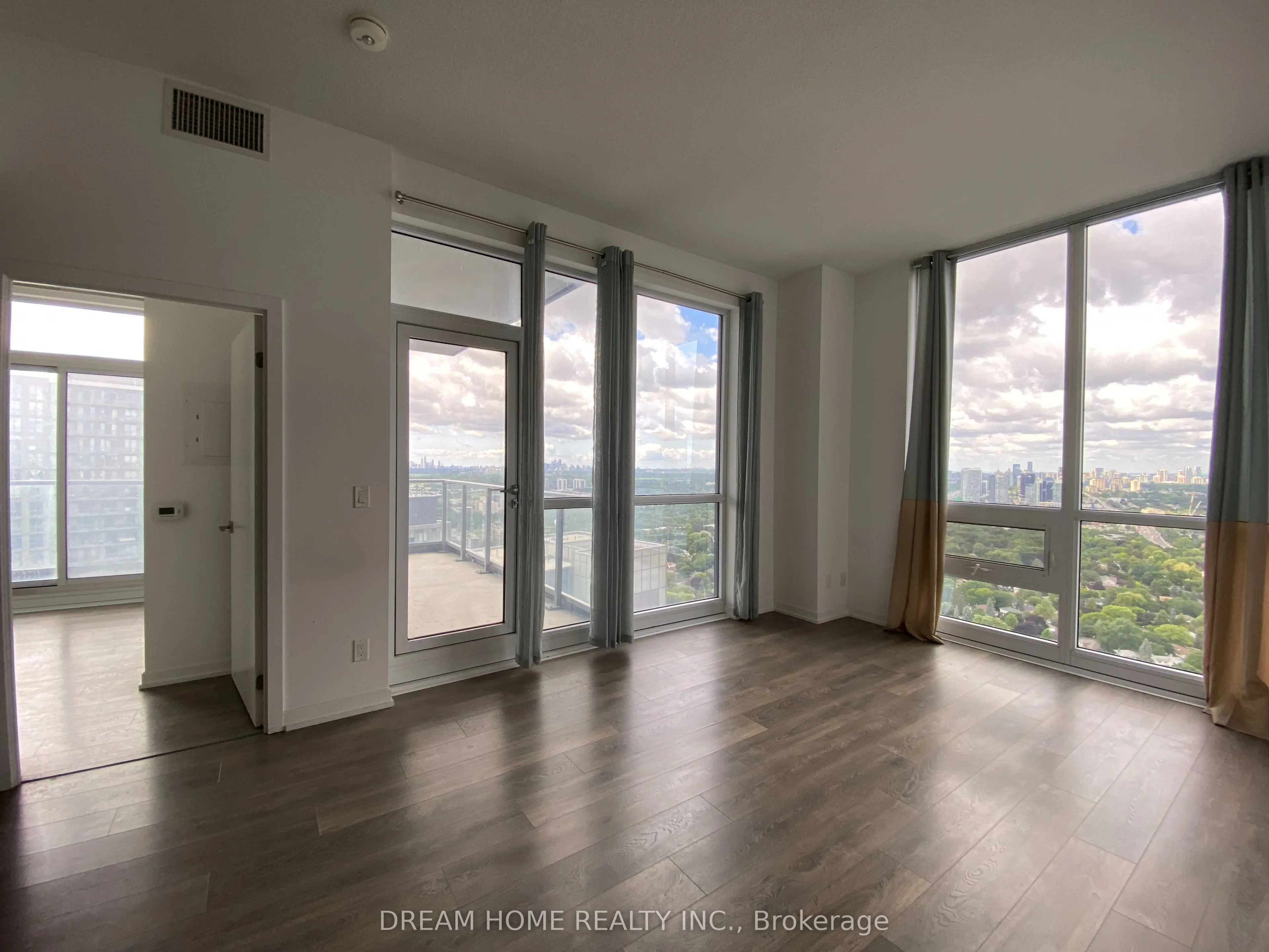 56 Forest Manor Road, #3004