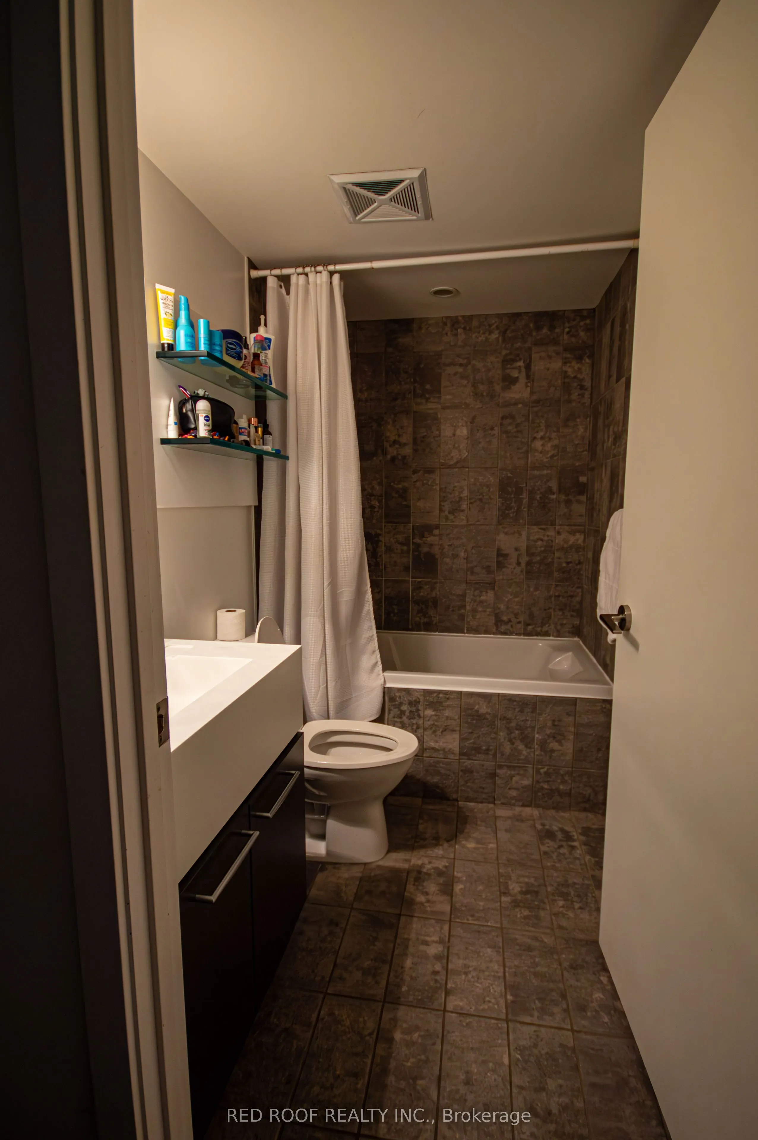 55 Stewart Street, #619