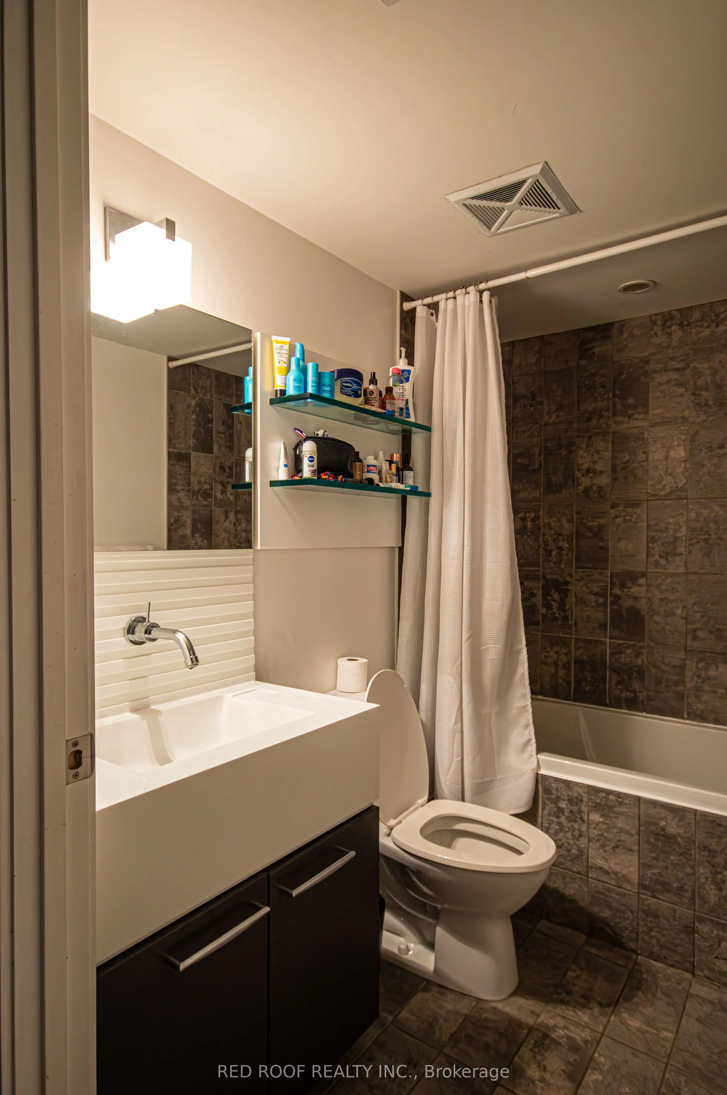 55 Stewart Street, #619