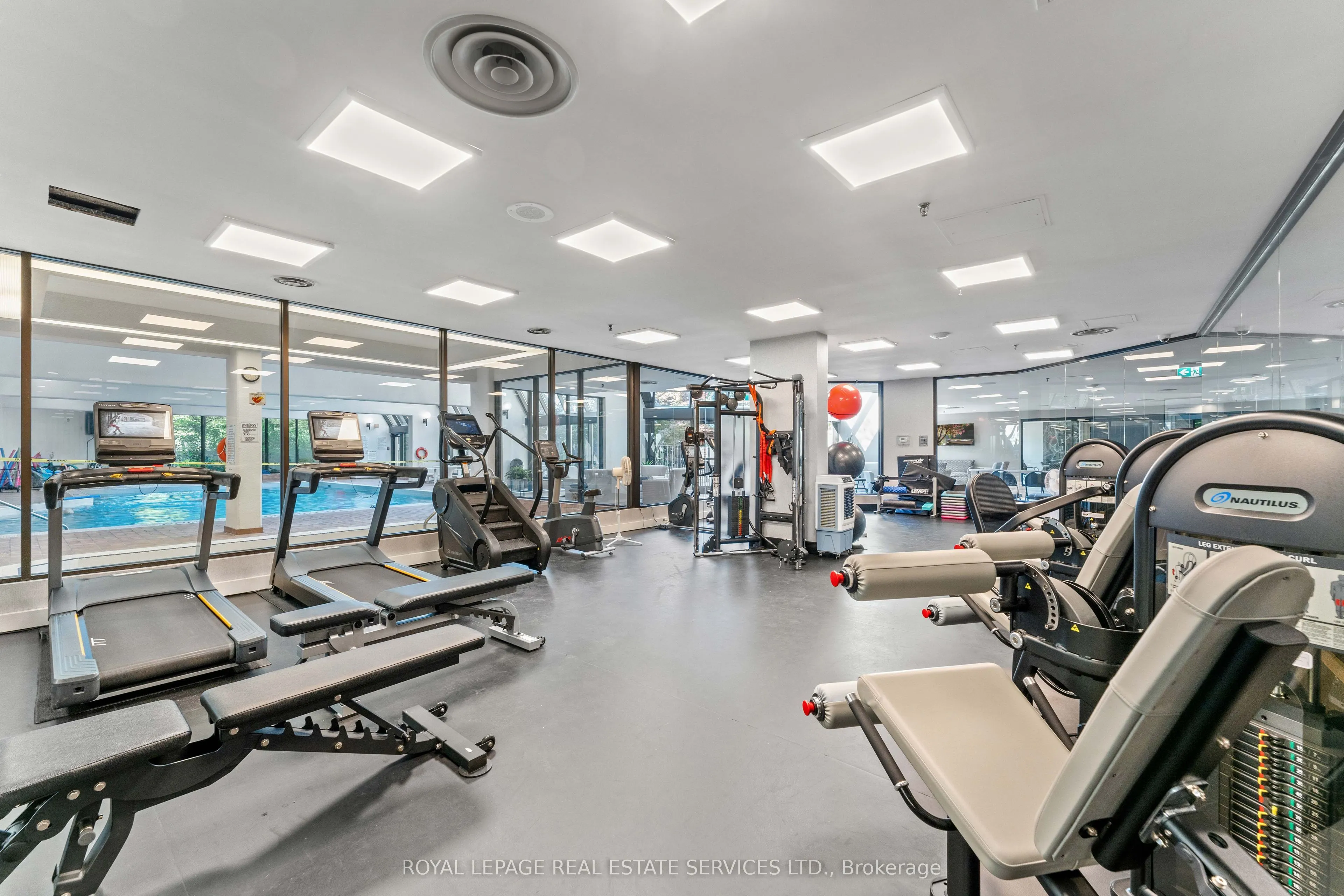 5444 Yonge Street, #1711