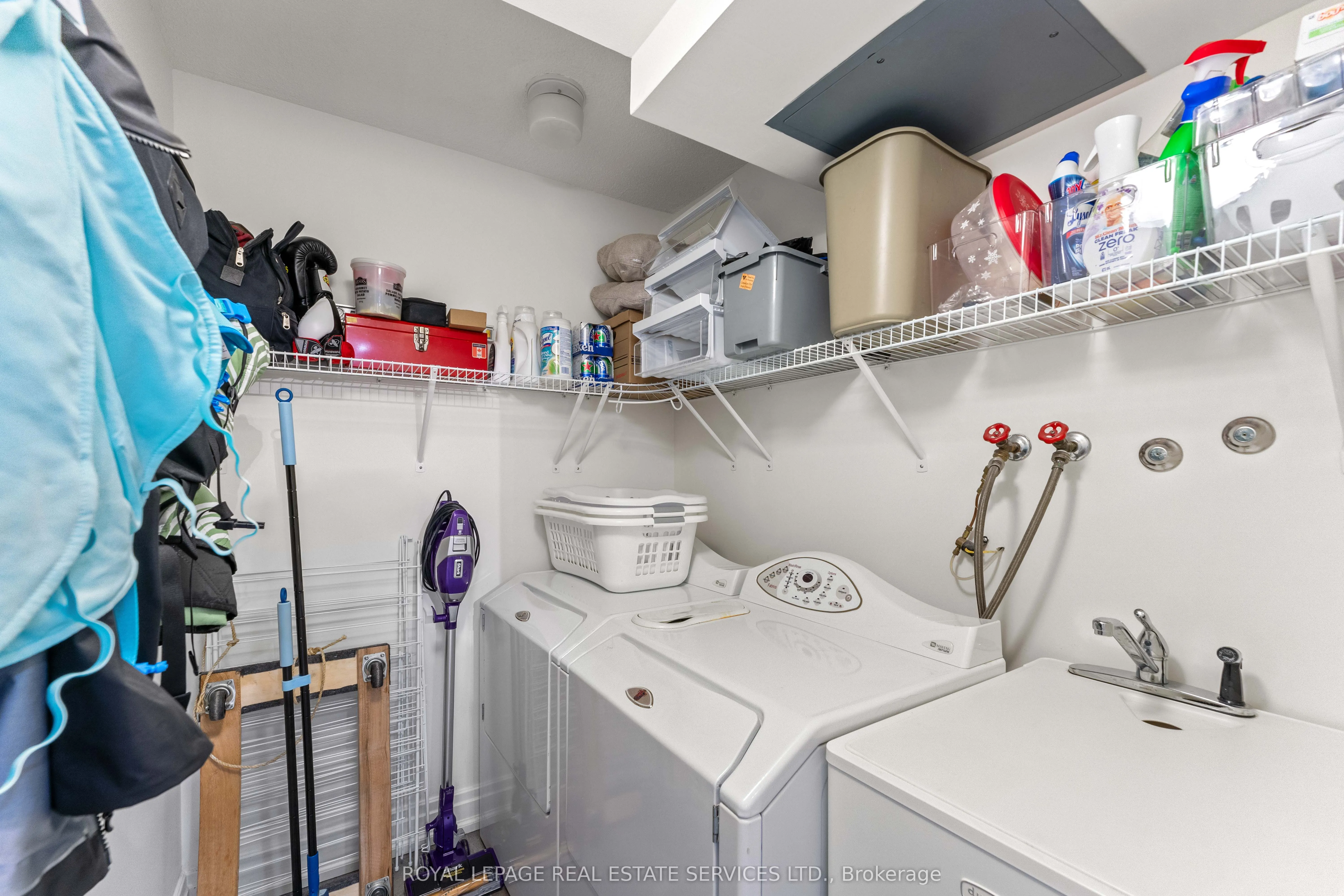 5444 Yonge Street, #1711