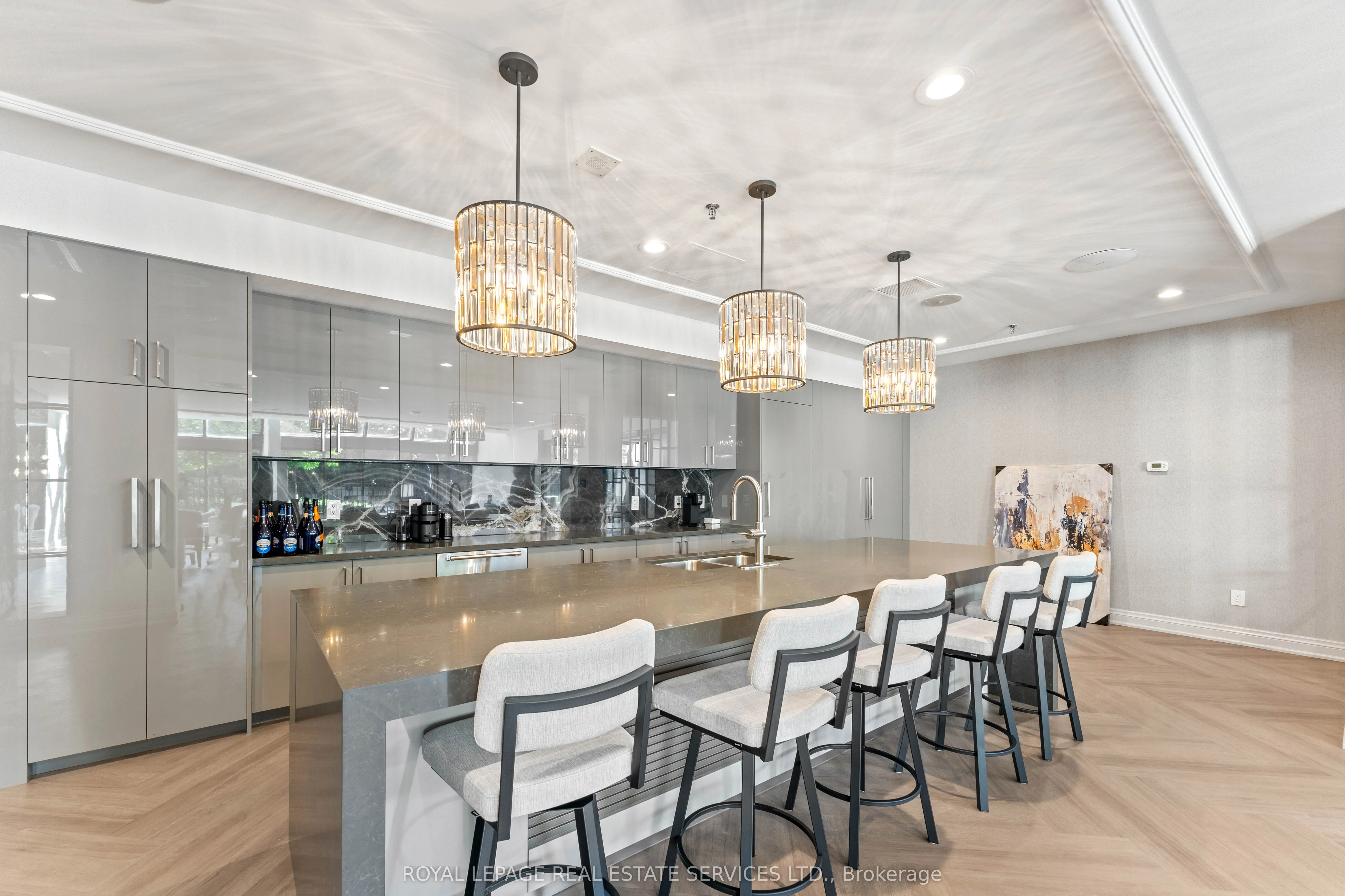 5444 Yonge Street, #1711