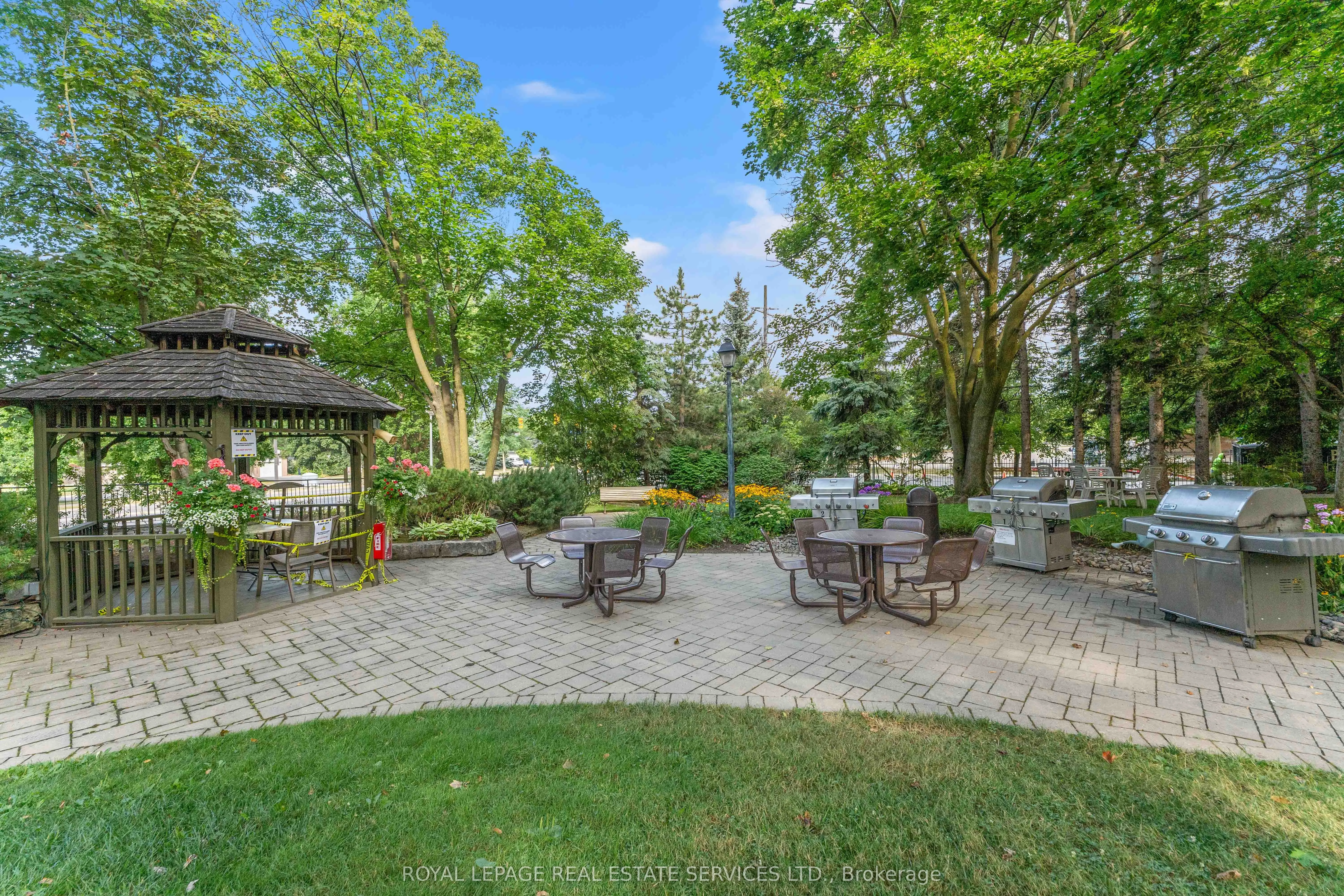 5444 Yonge Street, #1711