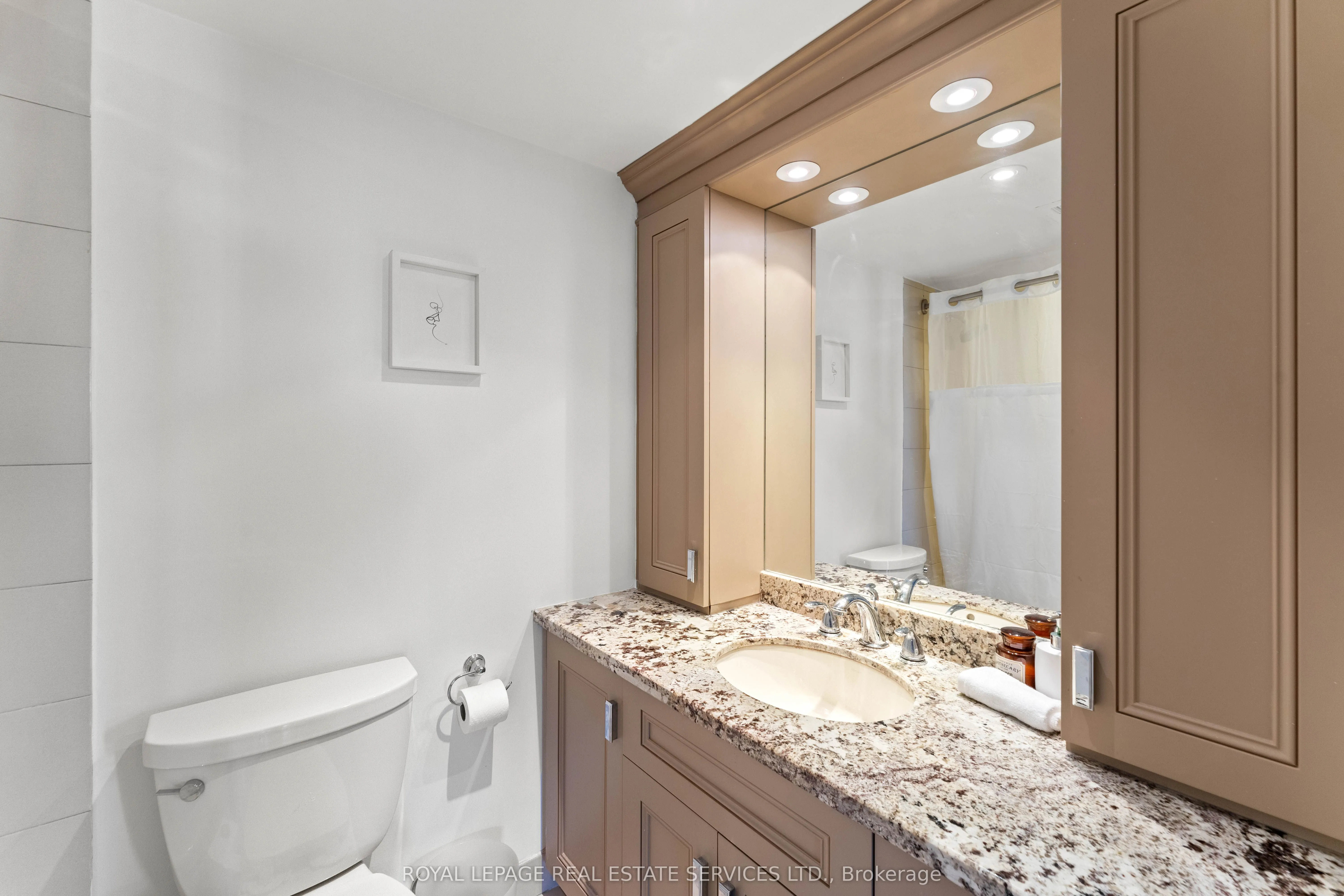 5444 Yonge Street, #1711