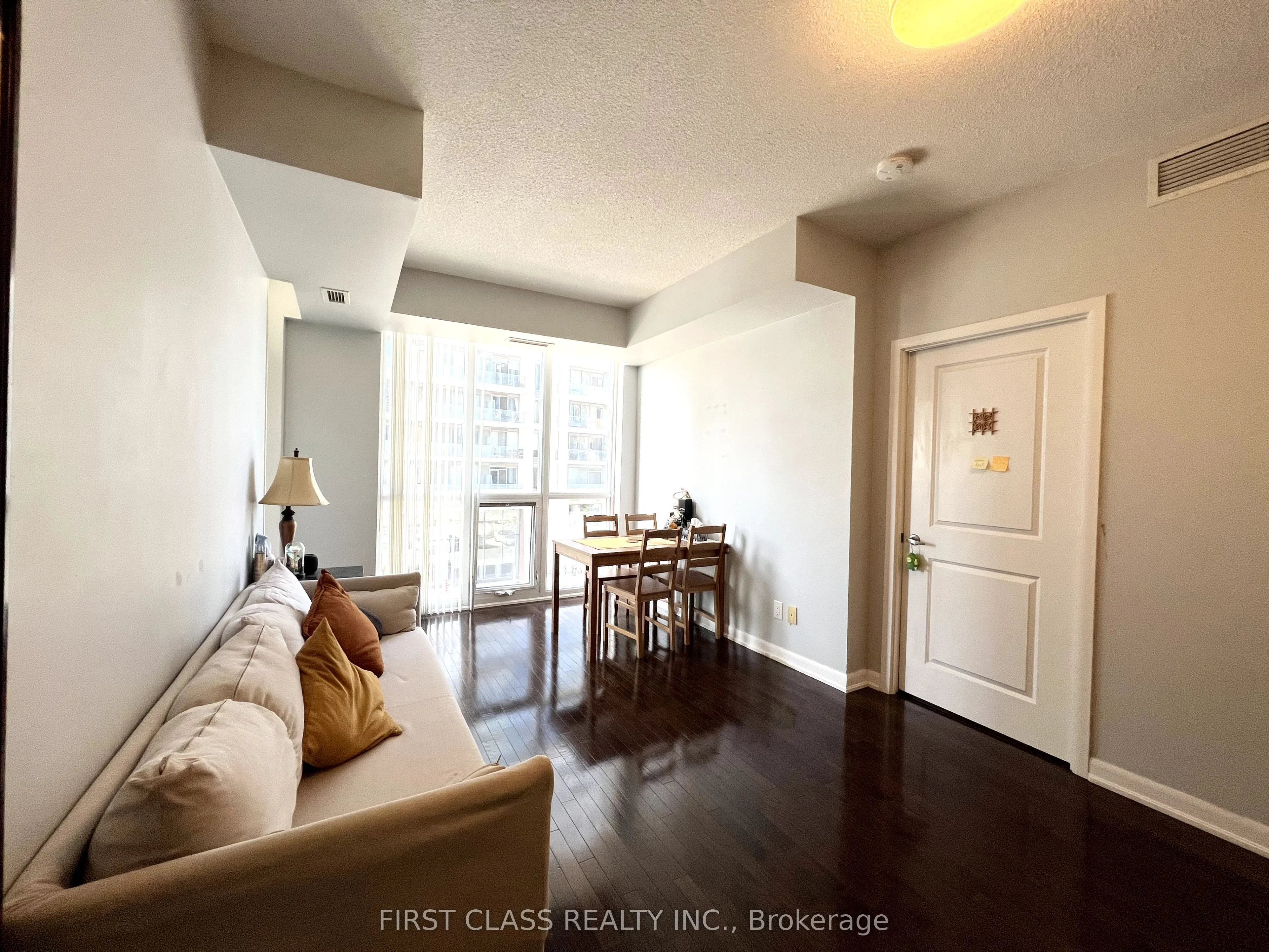 5793 Yonge Street, #301