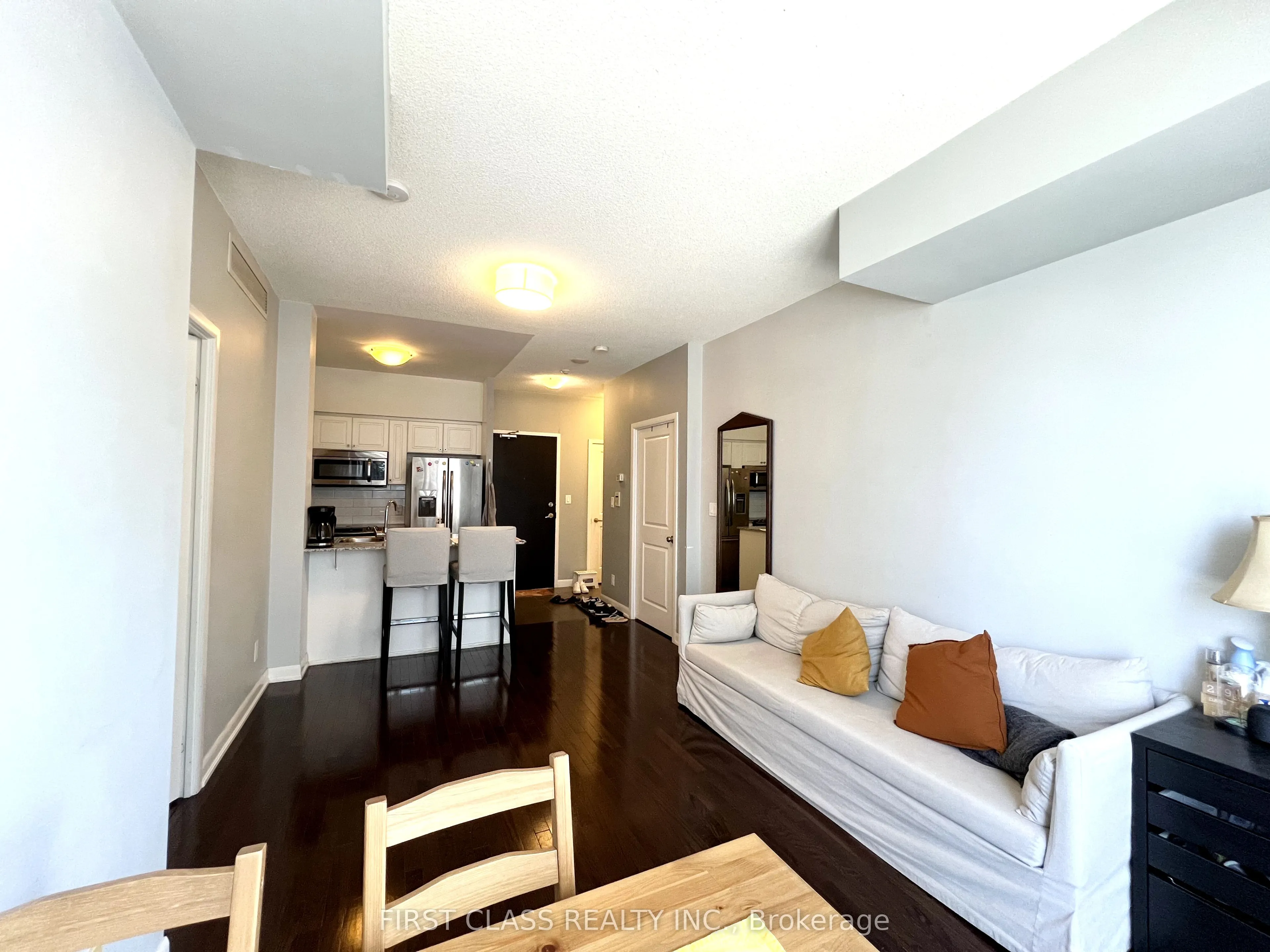 5793 Yonge Street, #301
