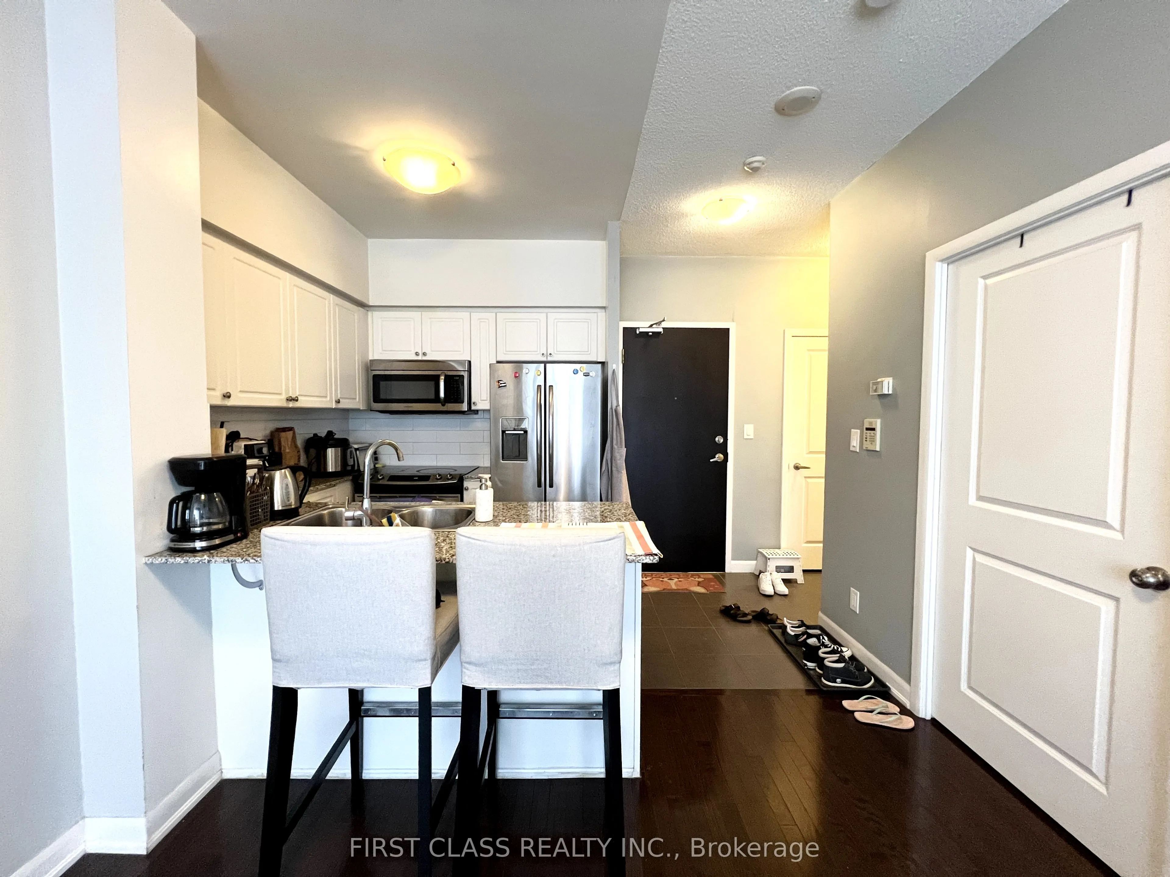 5793 Yonge Street, #301