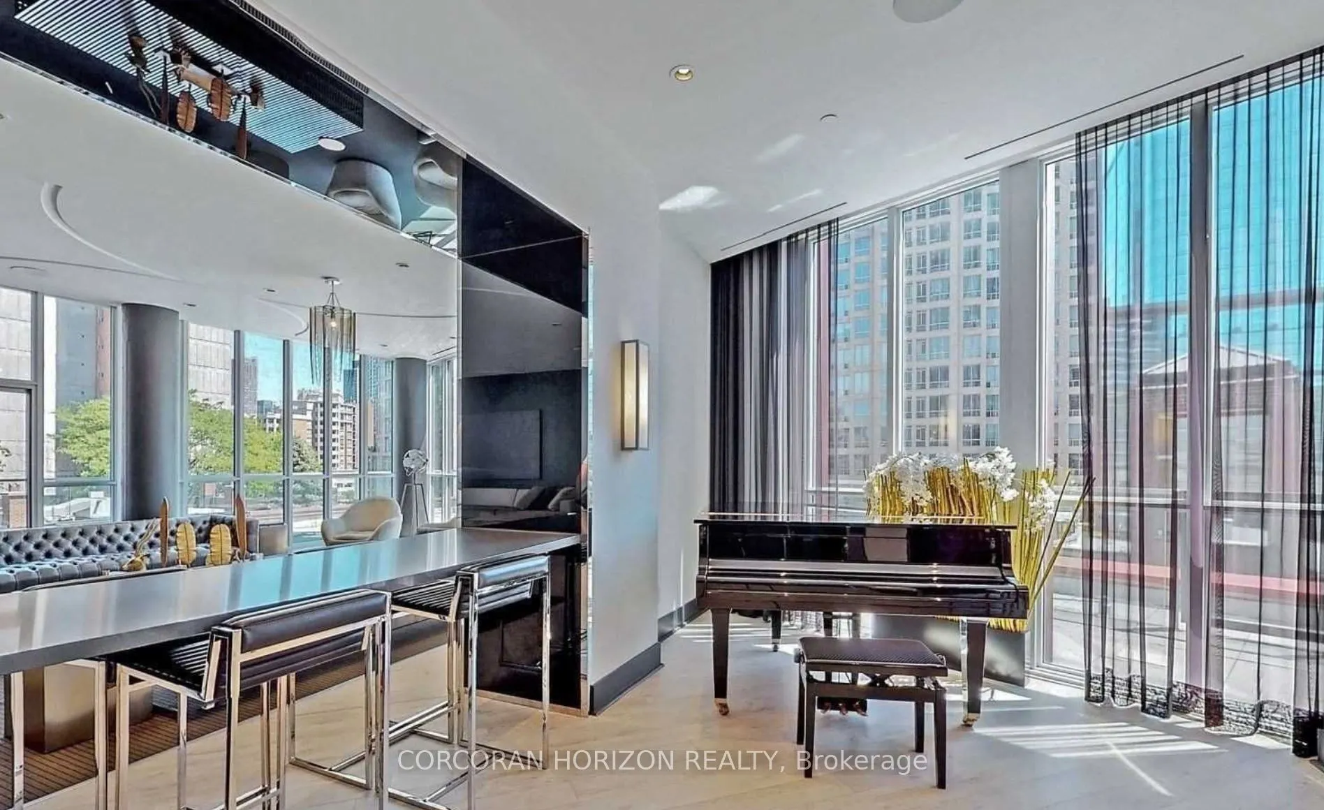 32 Davenport Road, #306