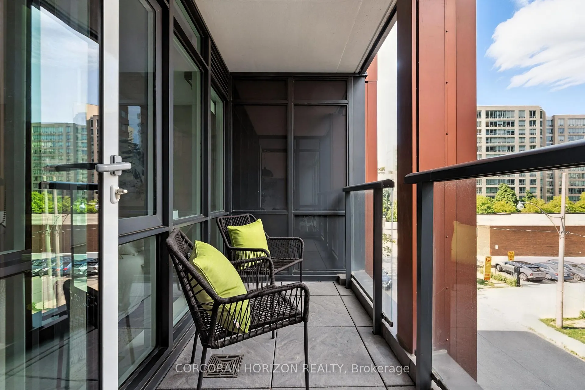 32 Davenport Road, #306
