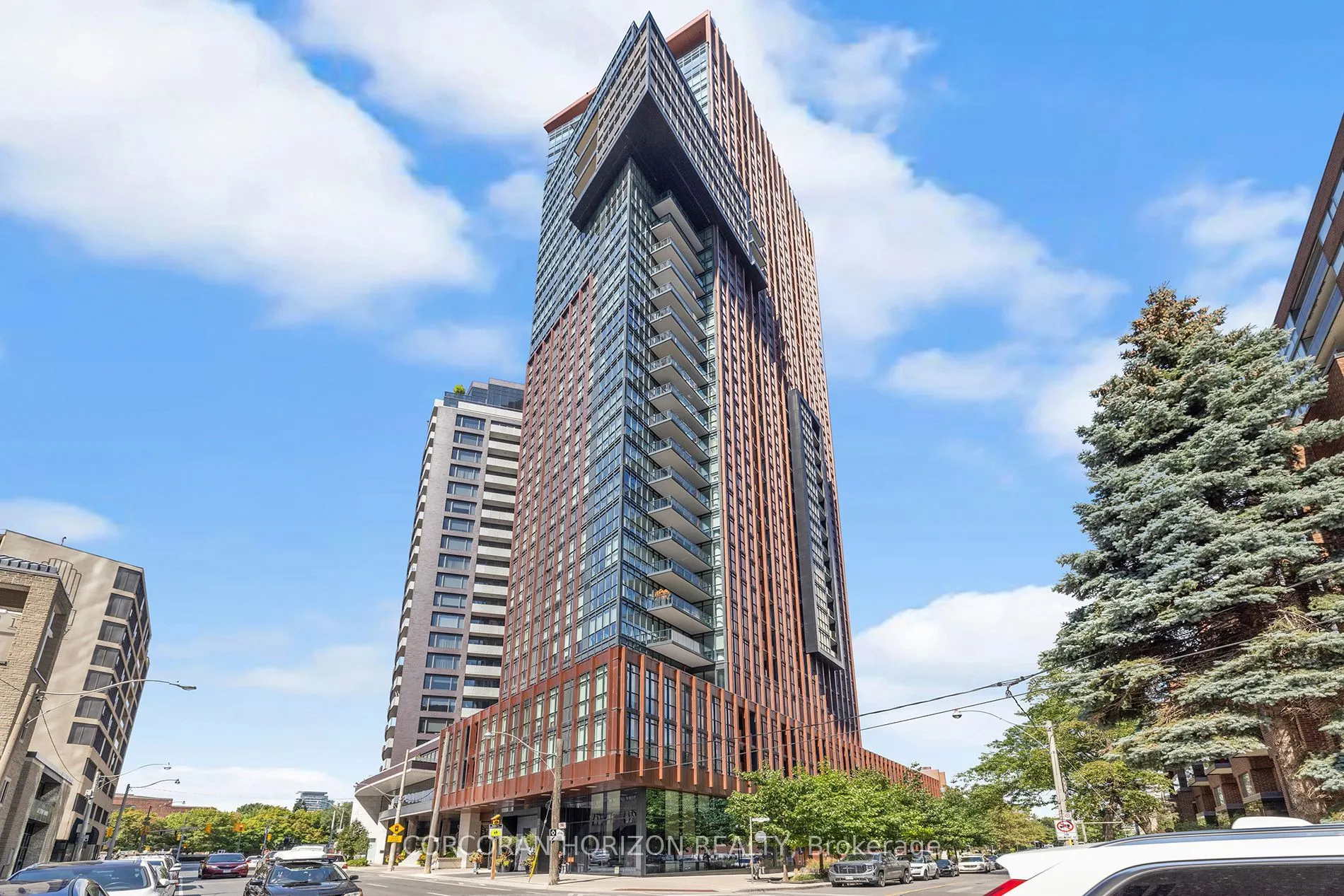 32 Davenport Road, #306