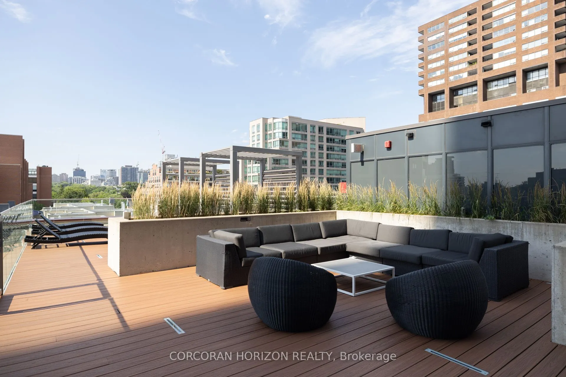 32 Davenport Road, #306