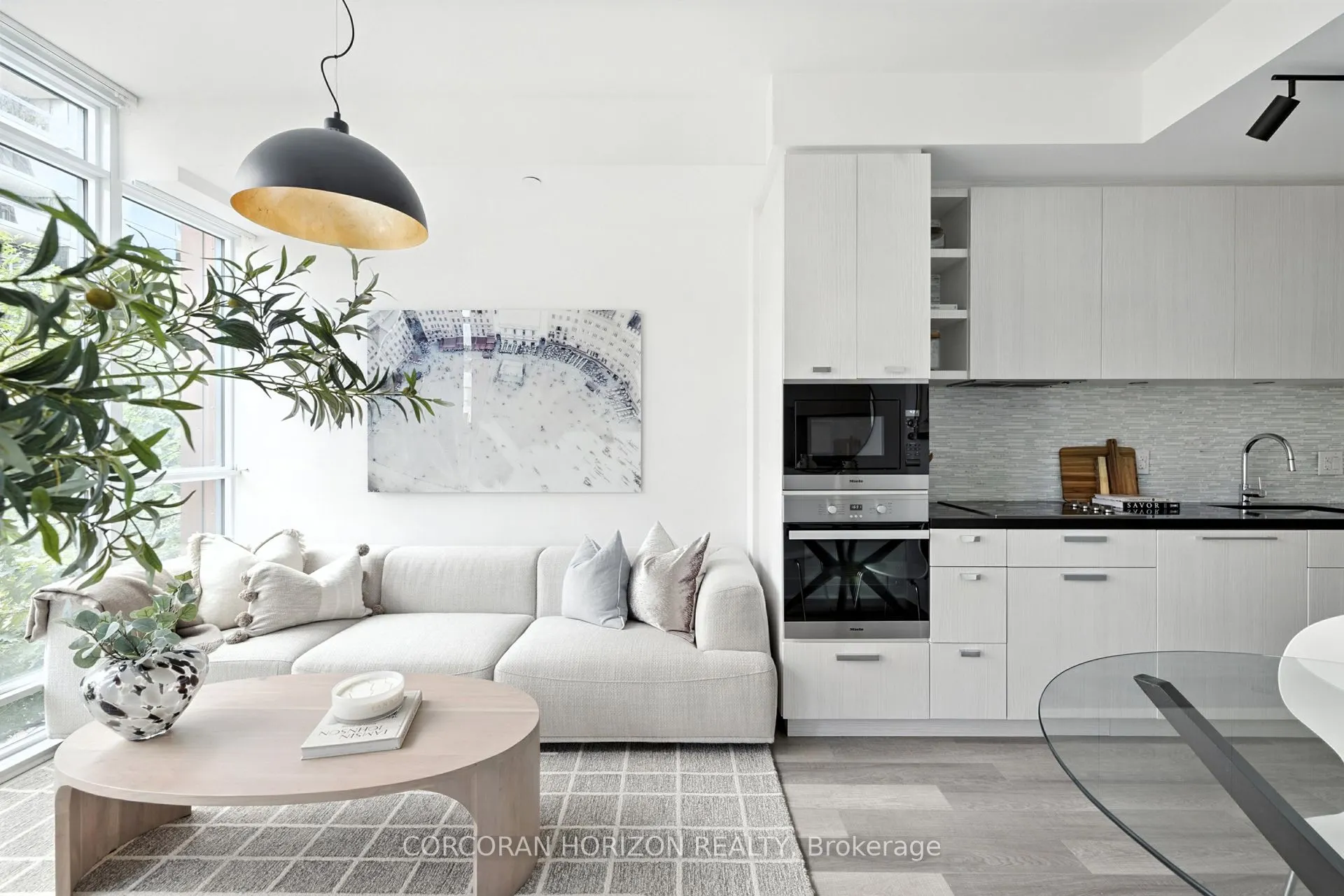 32 Davenport Road, #306