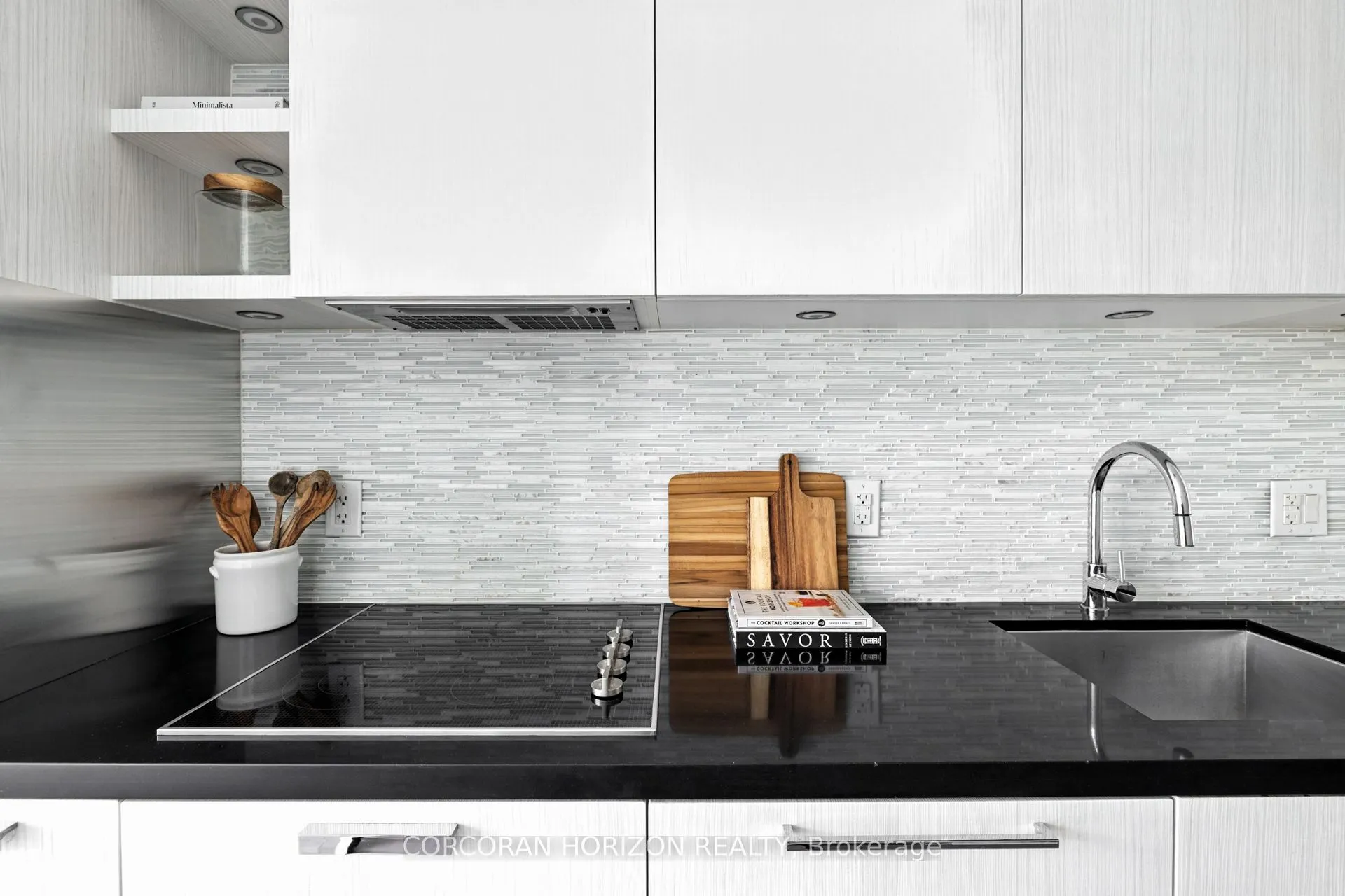 32 Davenport Road, #306