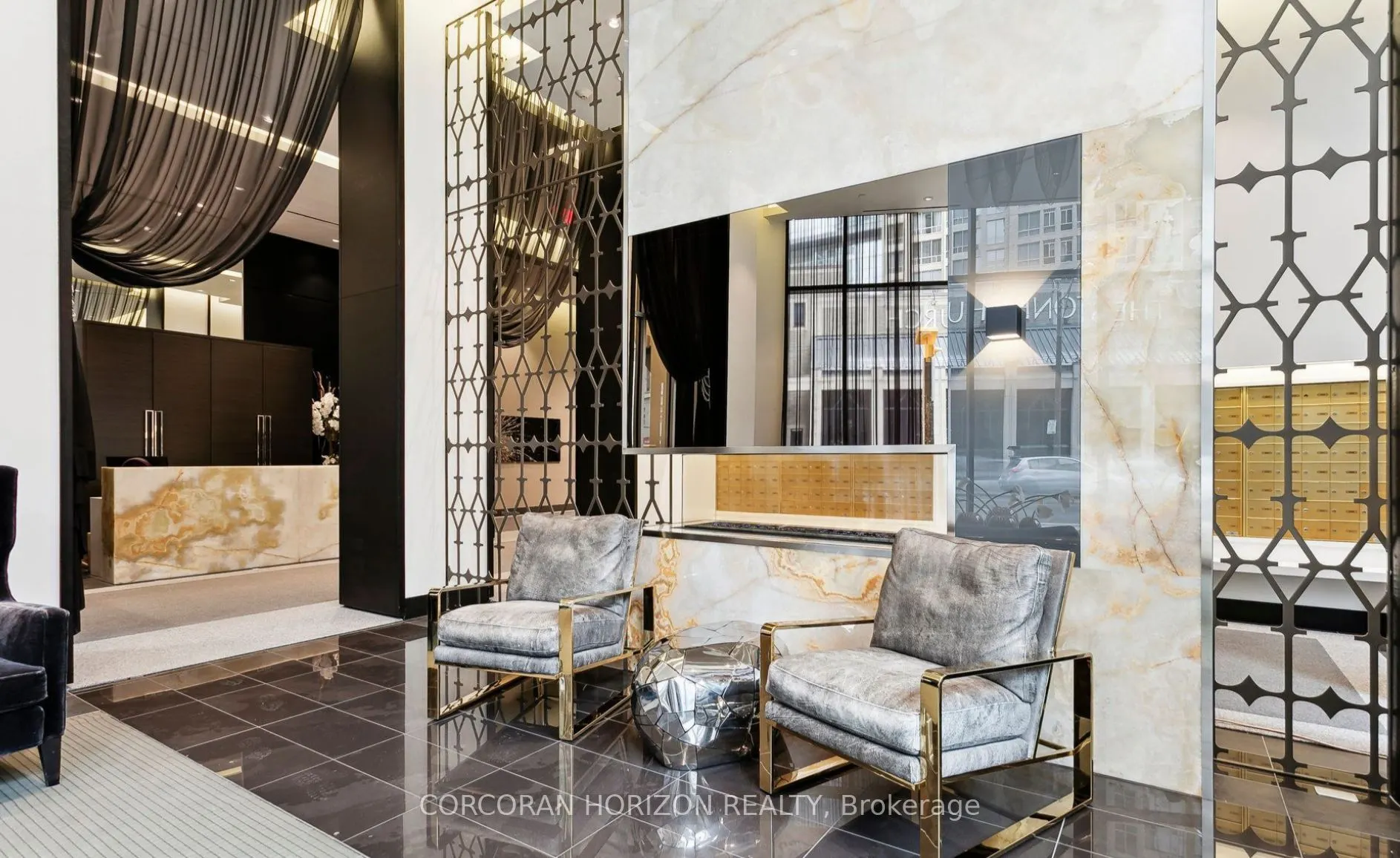 32 Davenport Road, #306
