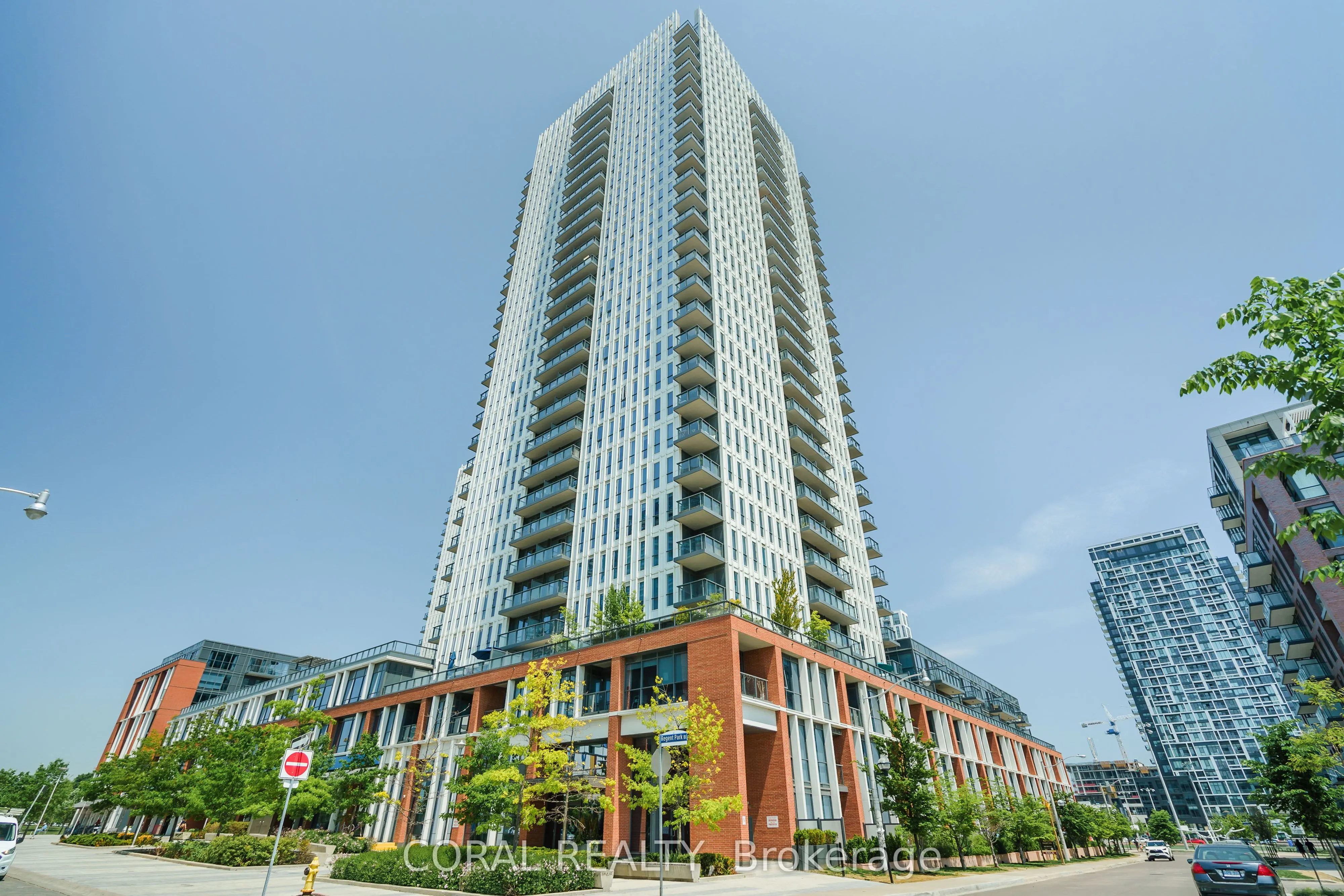 55 regent park Boulevard, #1705