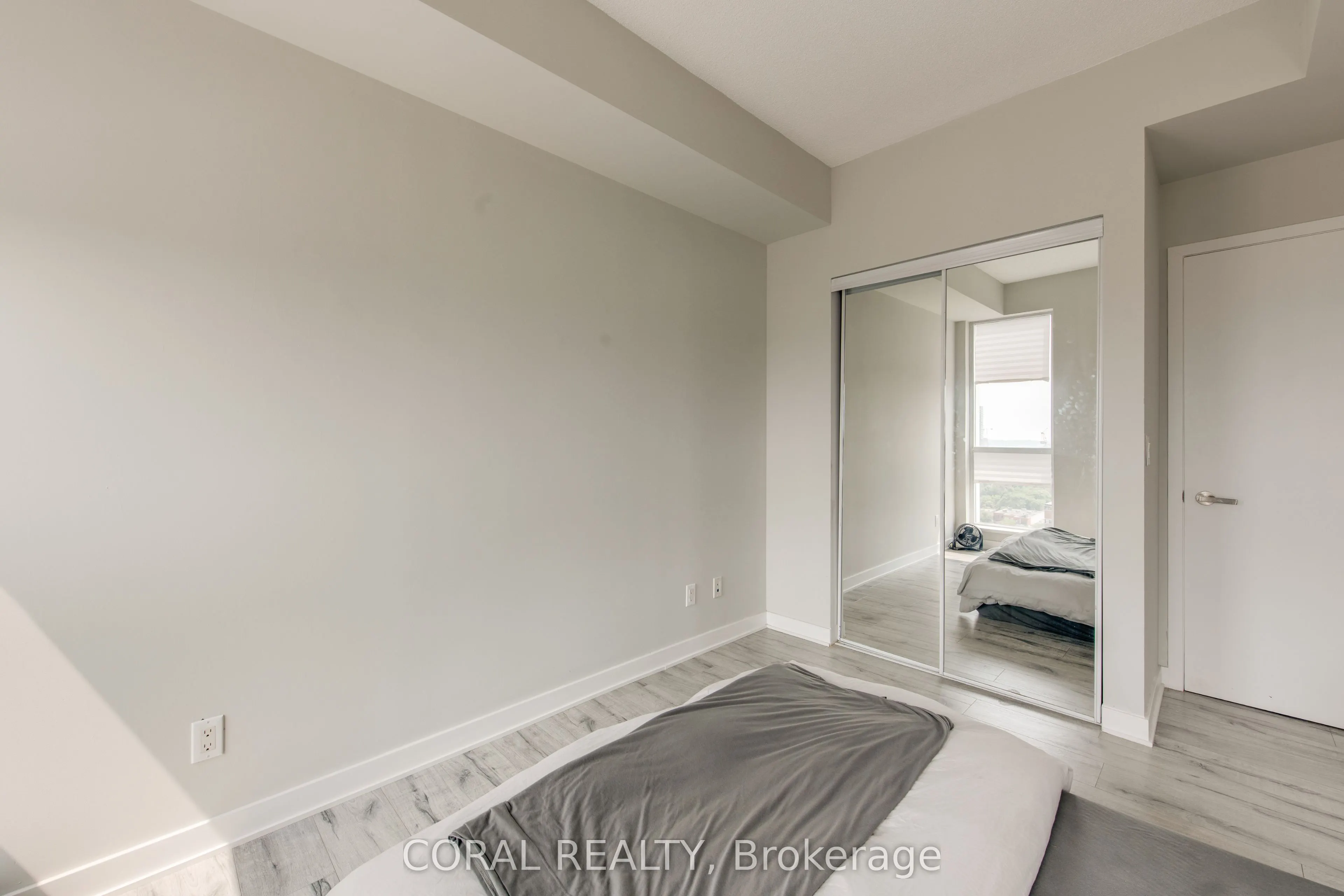 55 regent park Boulevard, #1705