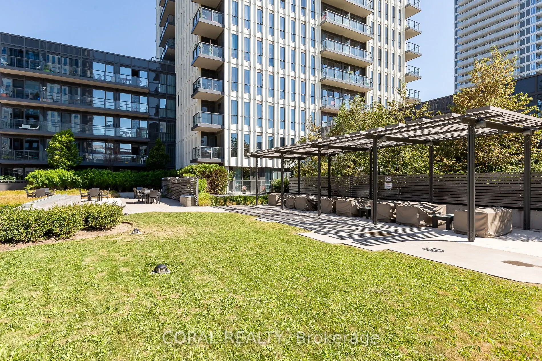 55 regent park Boulevard, #1705
