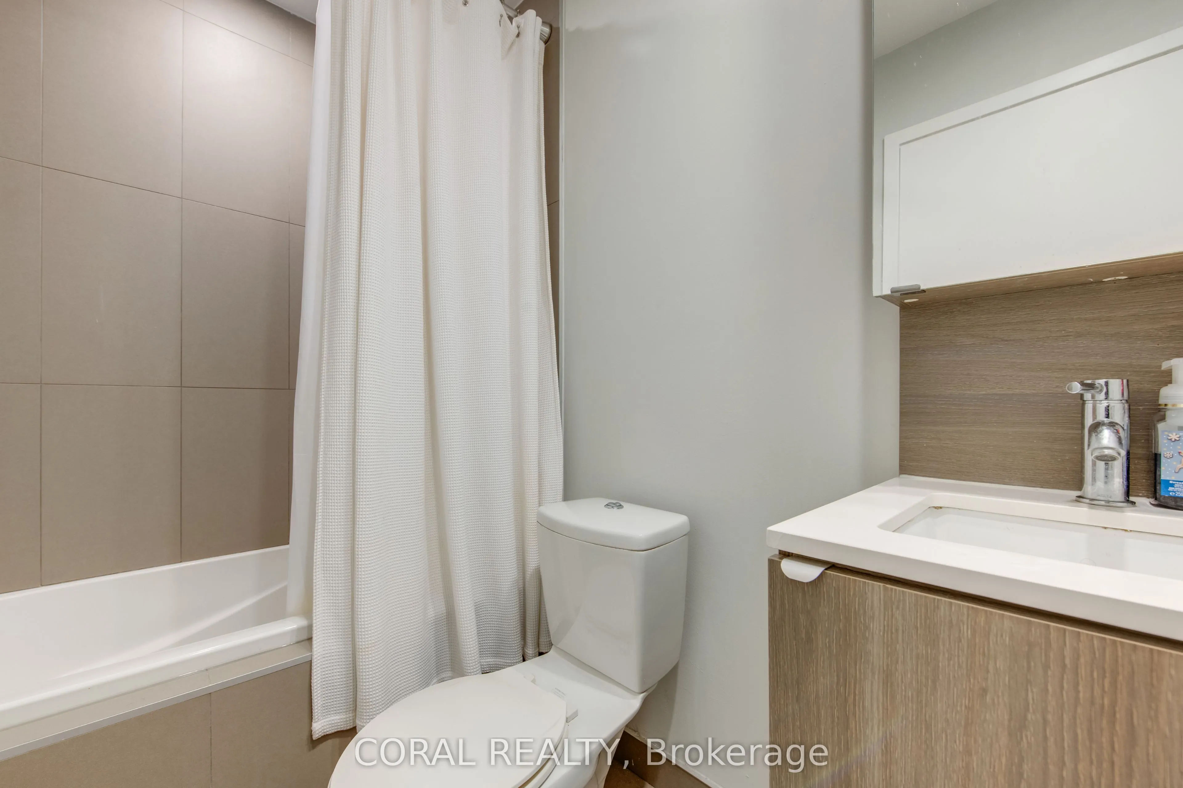 55 regent park Boulevard, #1705