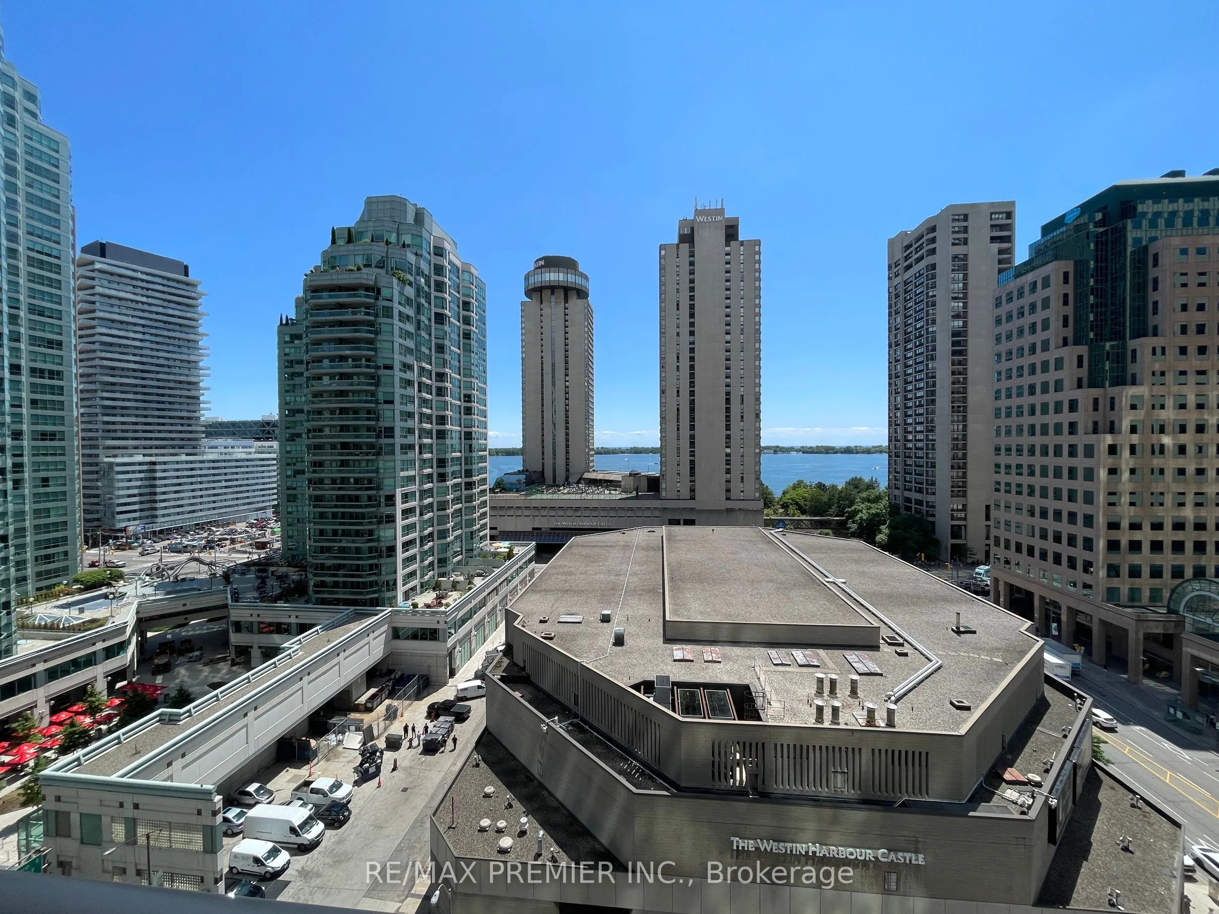 33 Bay Street, #1208