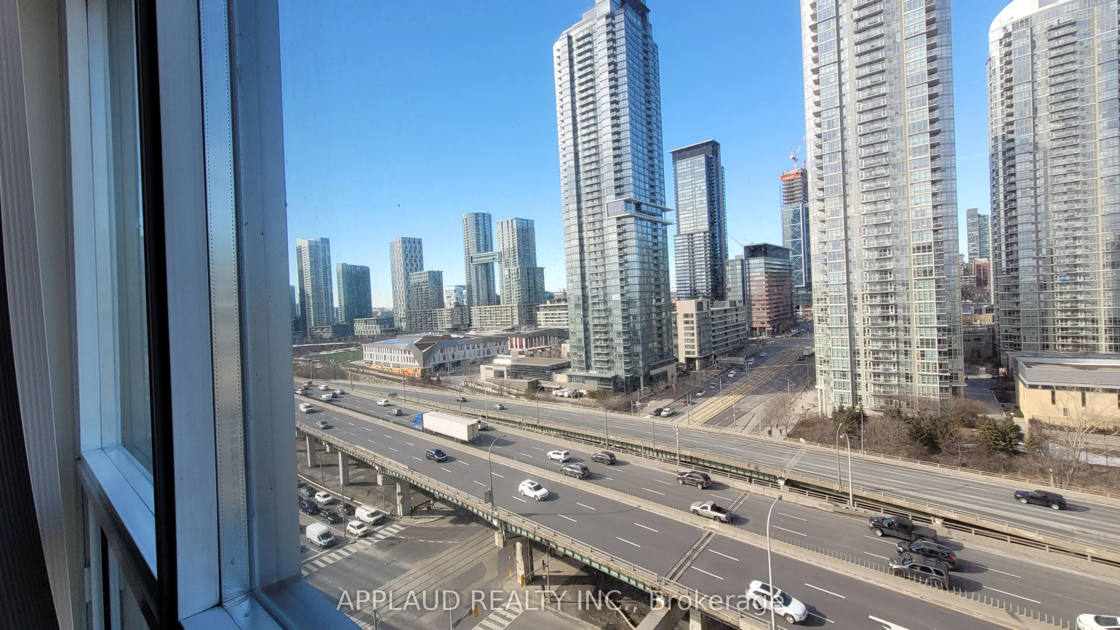410 Queens Quay W, #1408