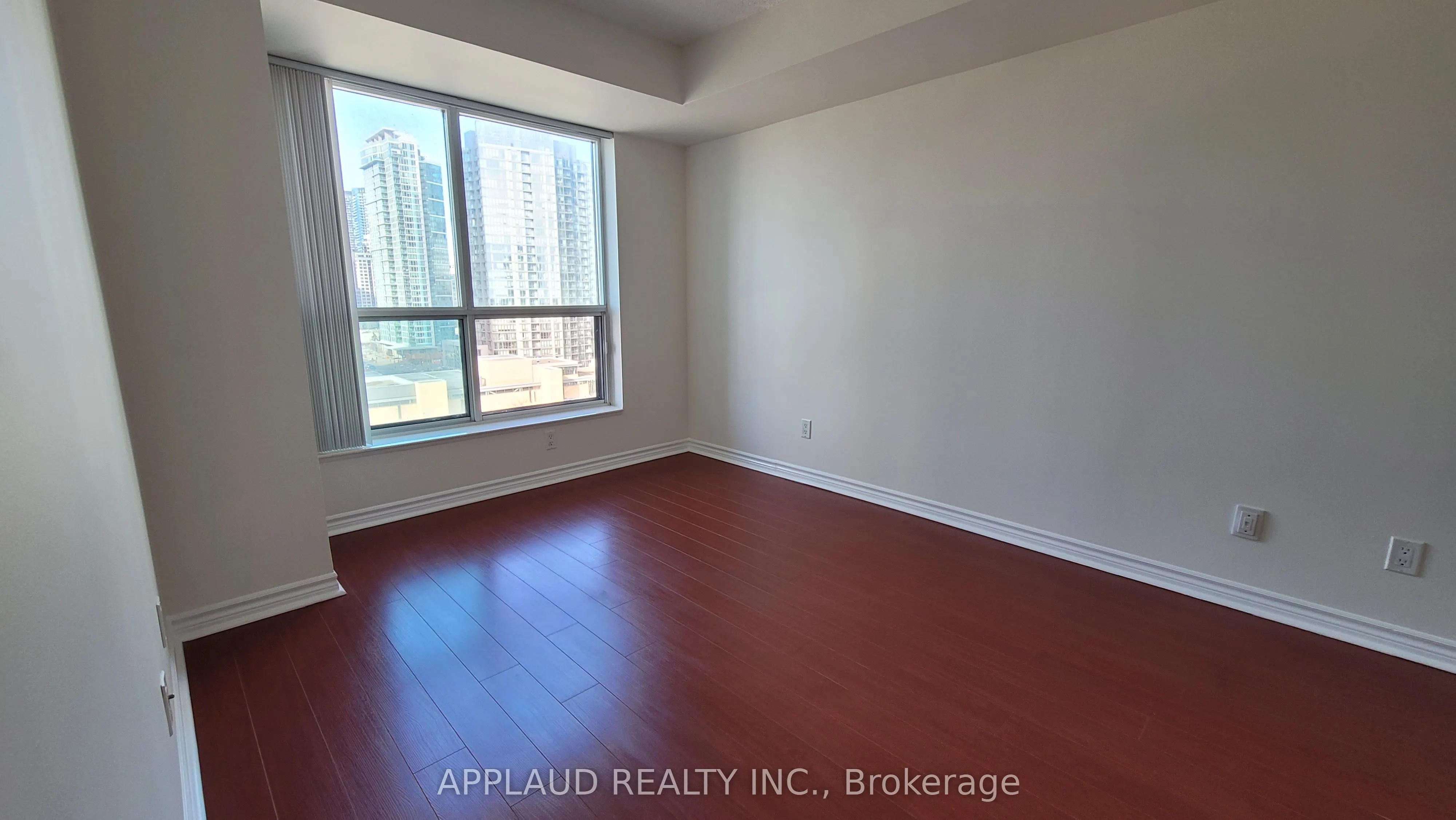 410 Queens Quay W, #1408