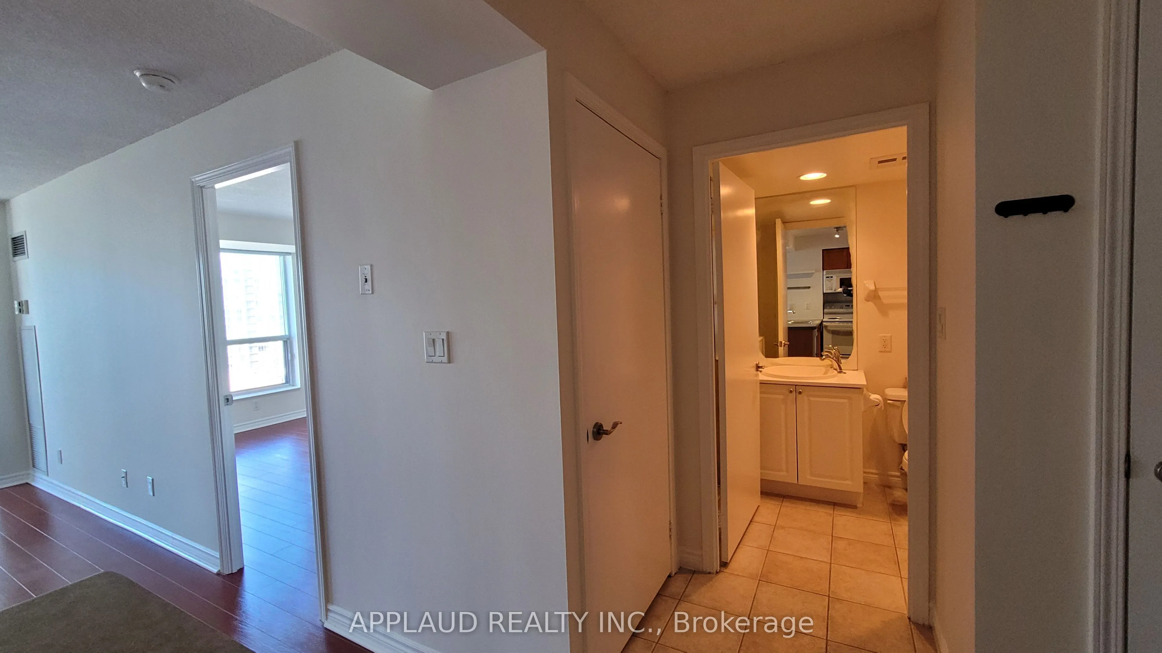410 Queens Quay W, #1408