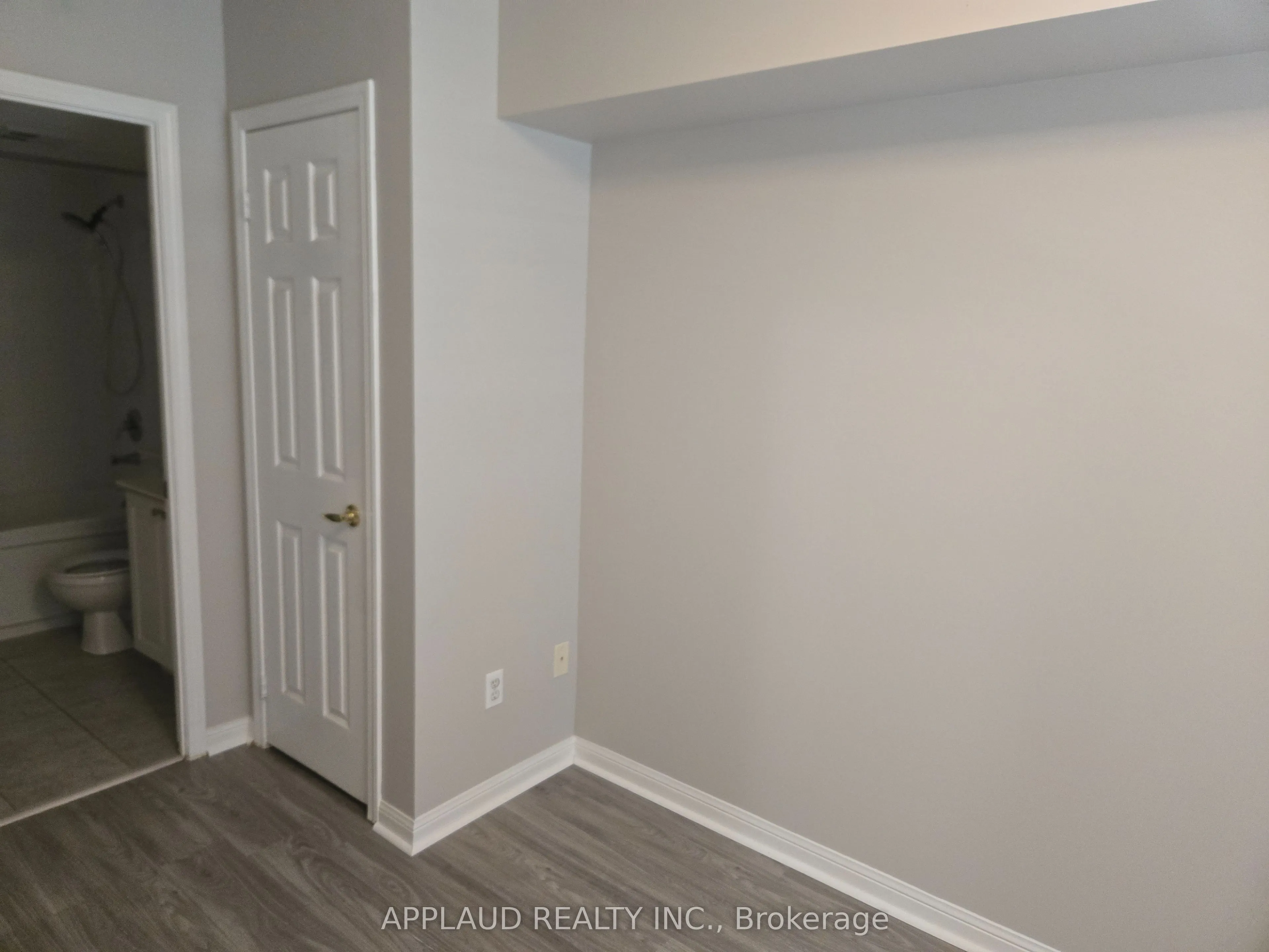 188 Redpath Avenue, #506