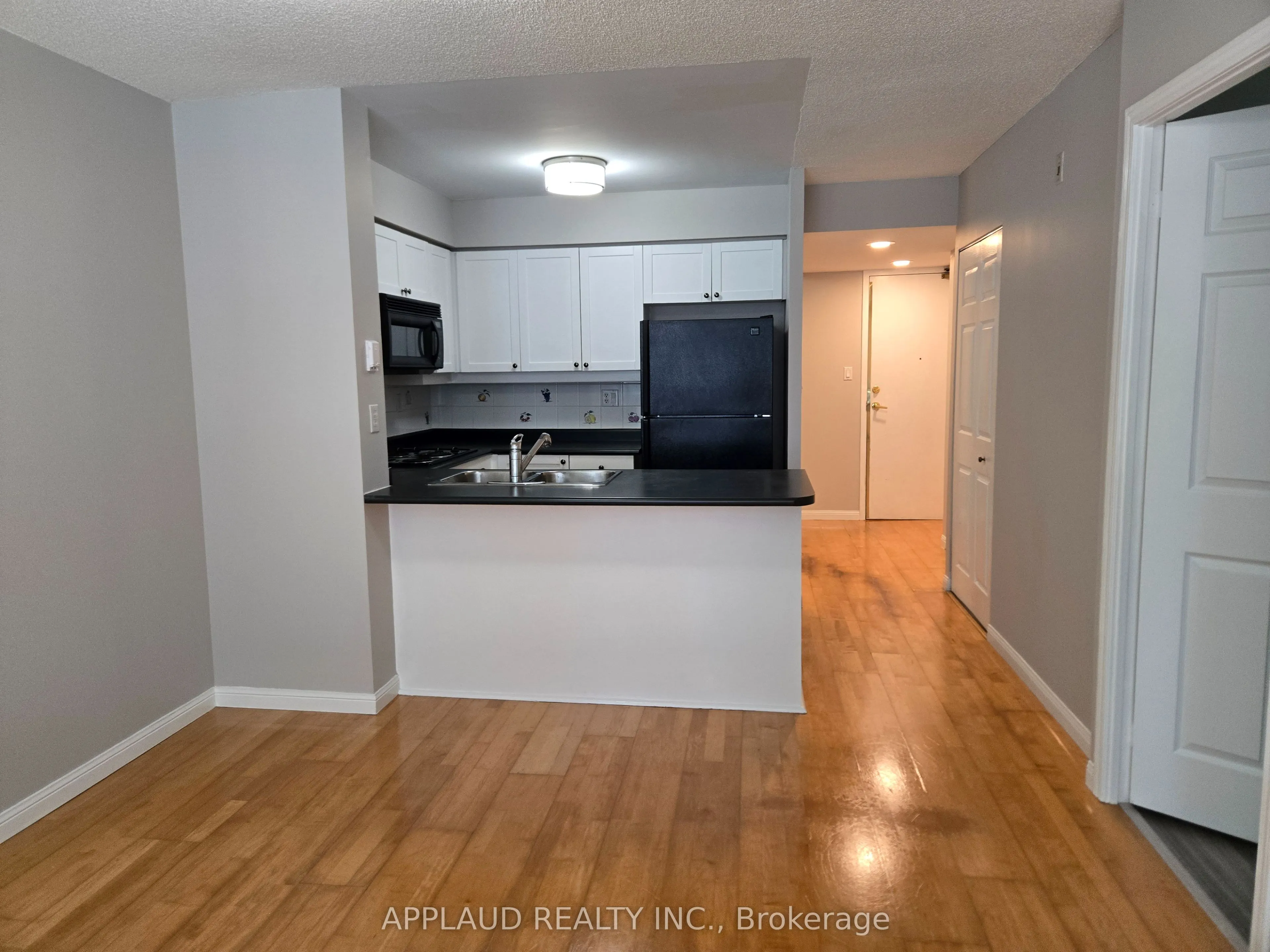 188 Redpath Avenue, #506