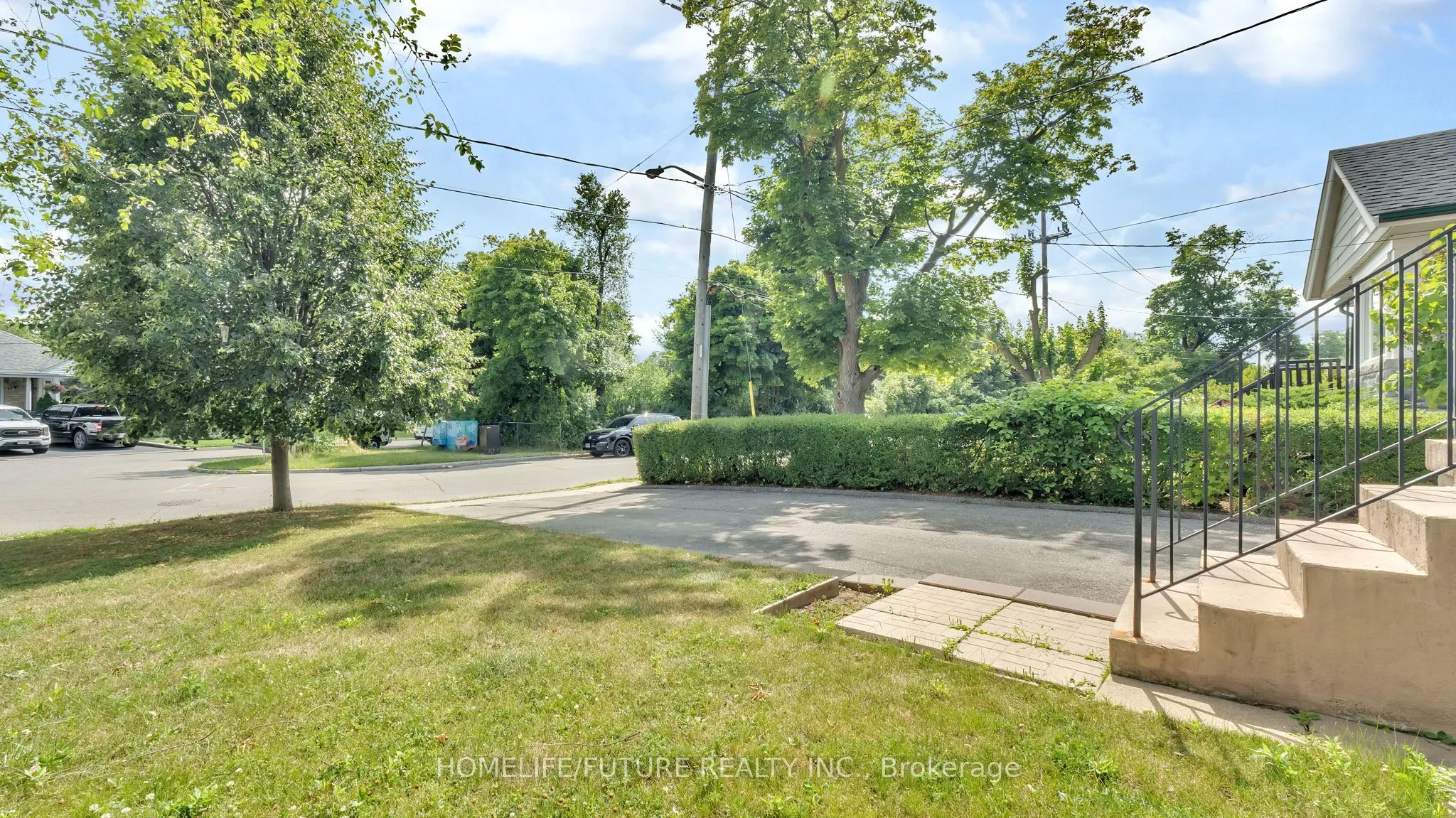 6 De Quincy Boulevard