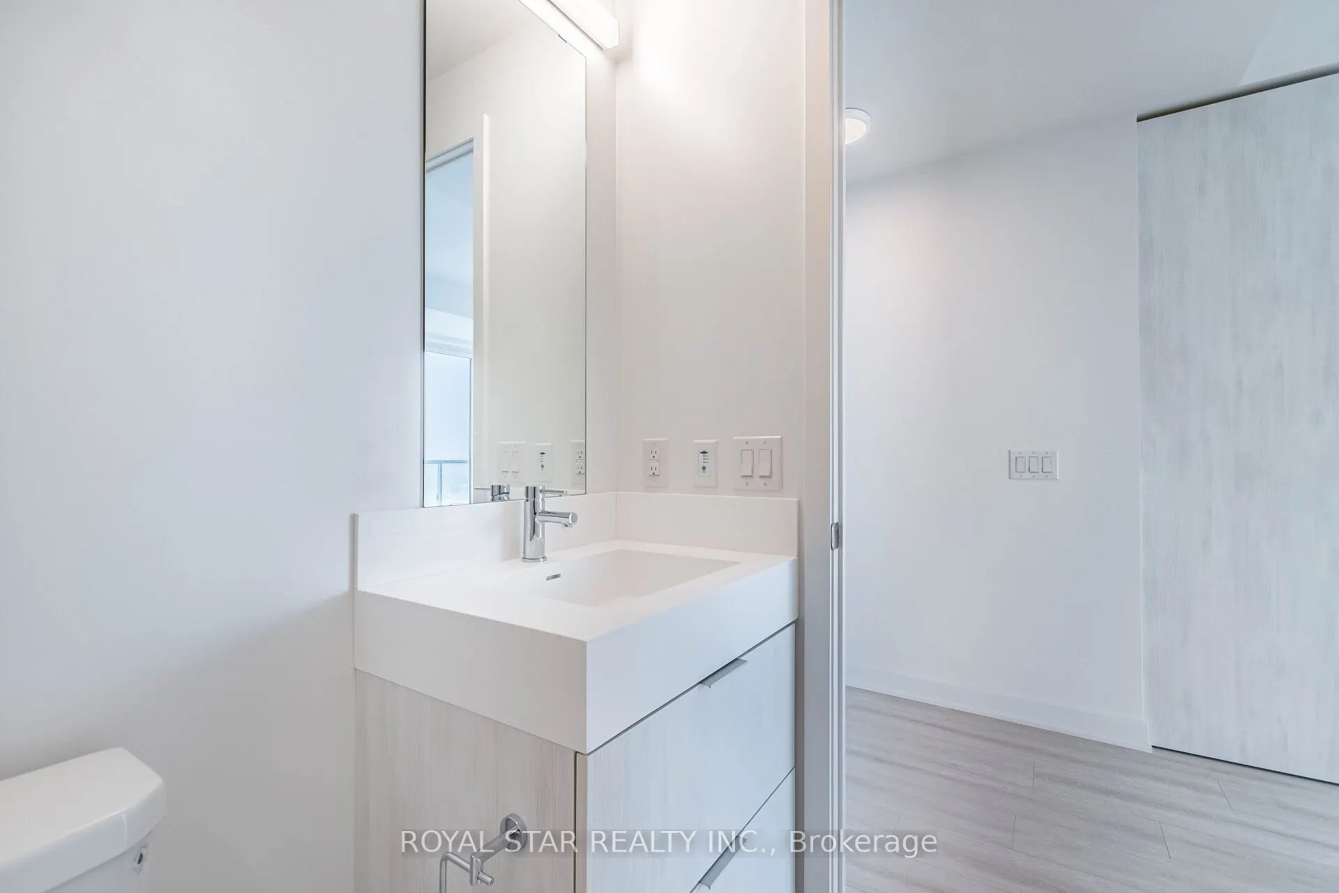 130 River Street, #2110