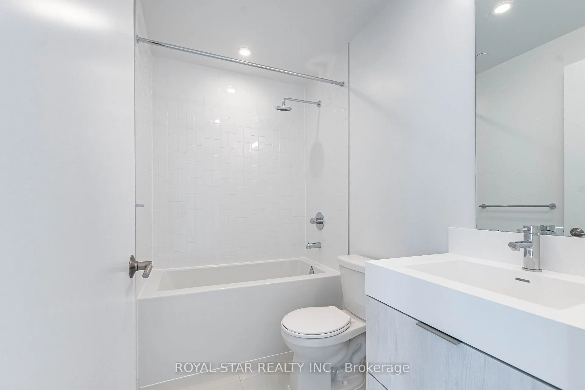 130 River Street, #2110