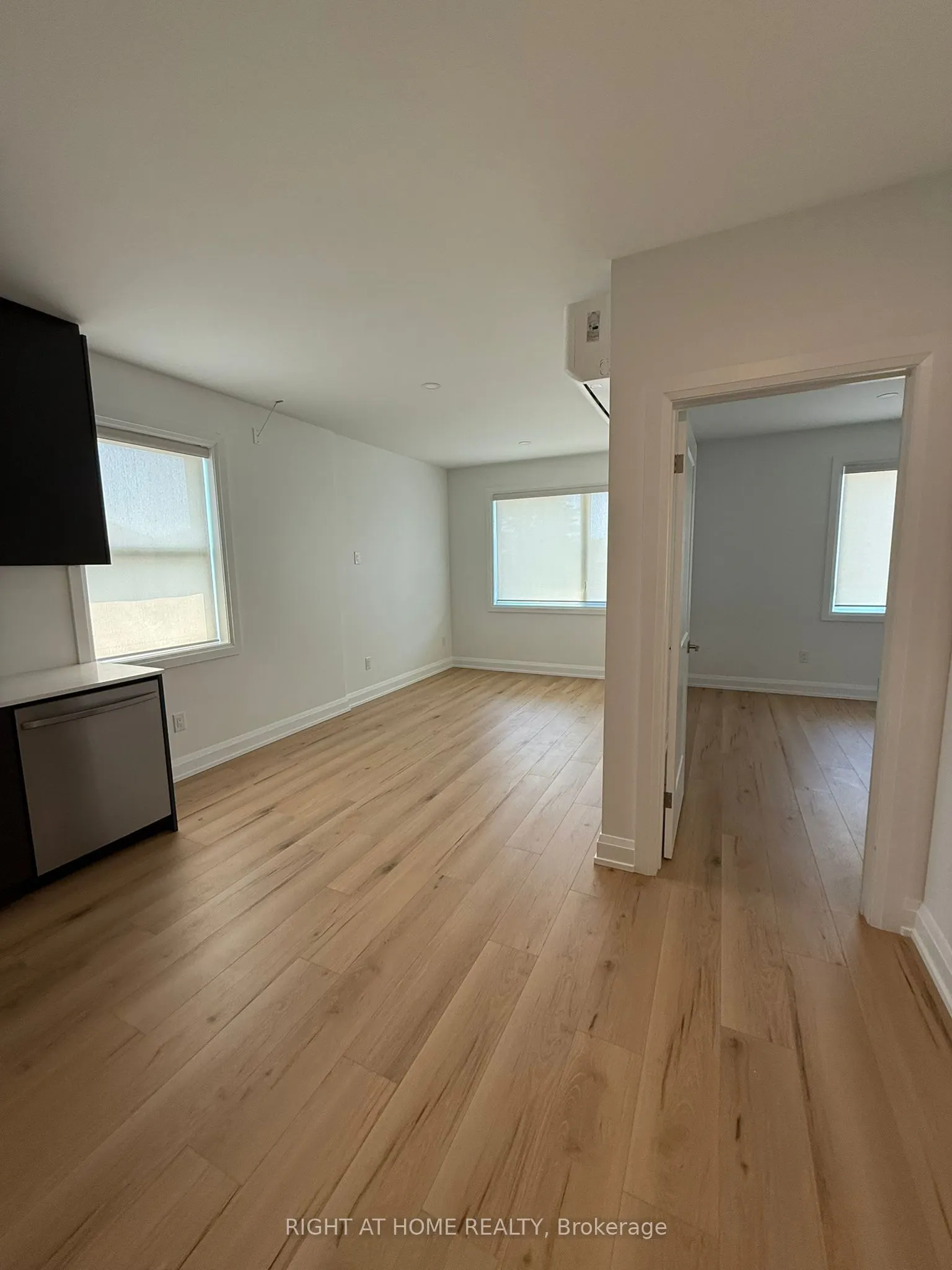 696 Winona Drive, #2R