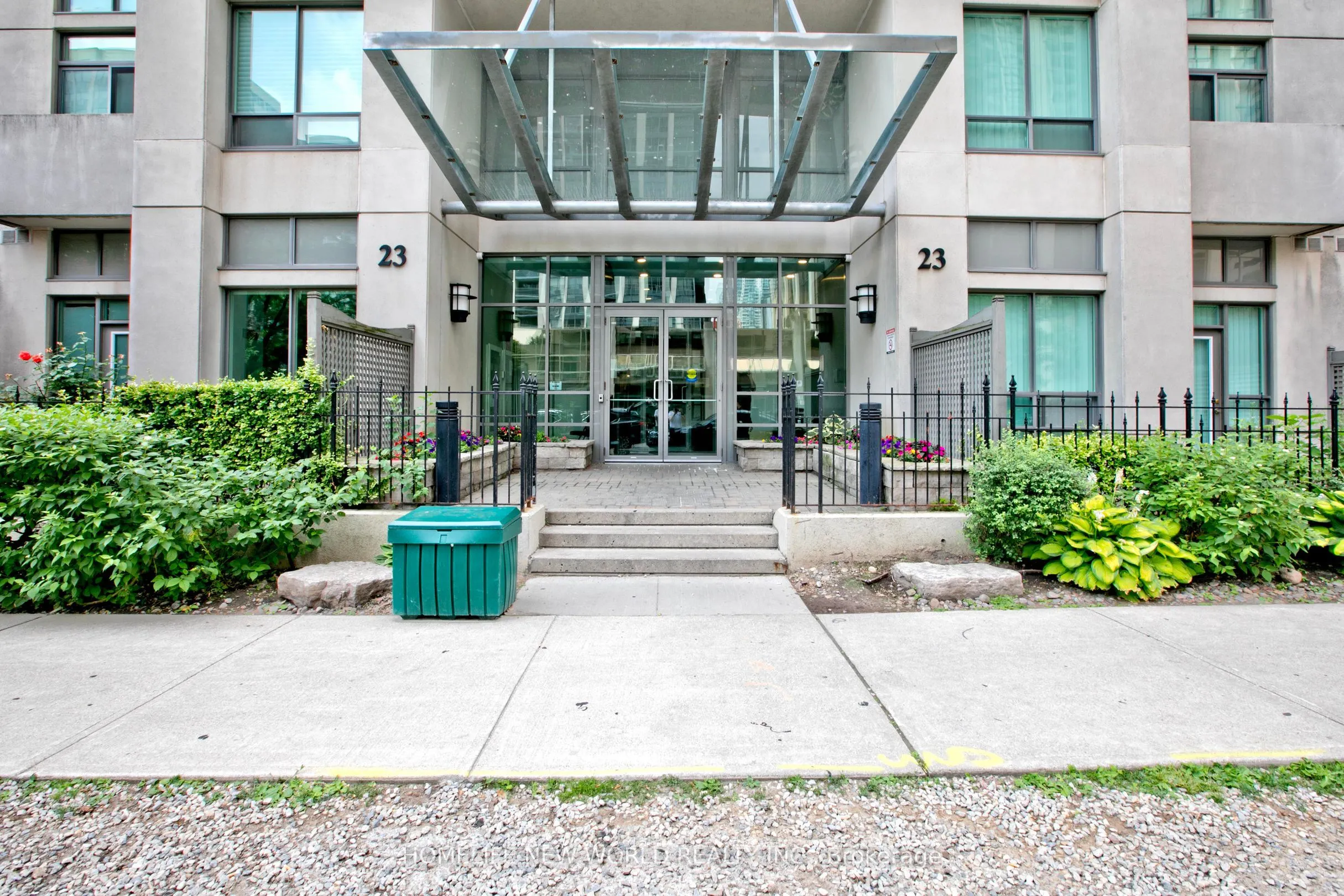 23 Hollywood Avenue, #1506