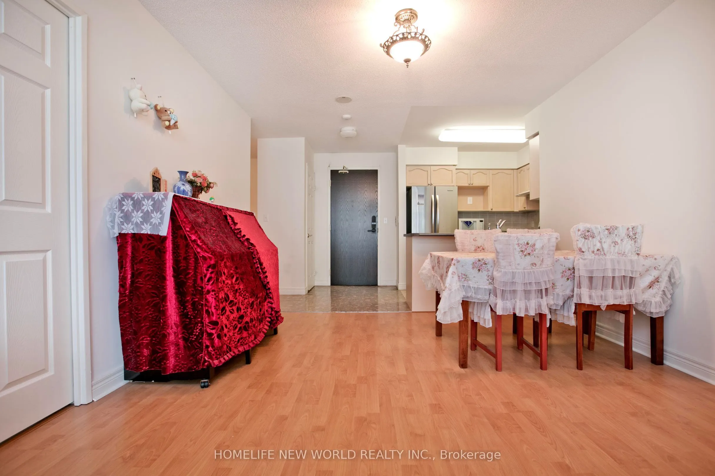 23 Hollywood Avenue, #1506