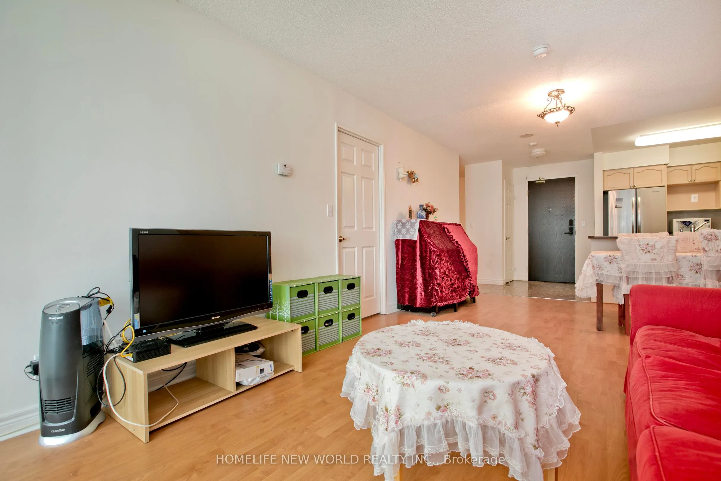 23 Hollywood Avenue, #1506