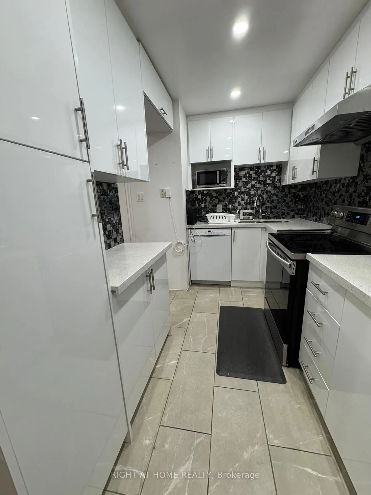 165 Cherokee Boulevard, #149