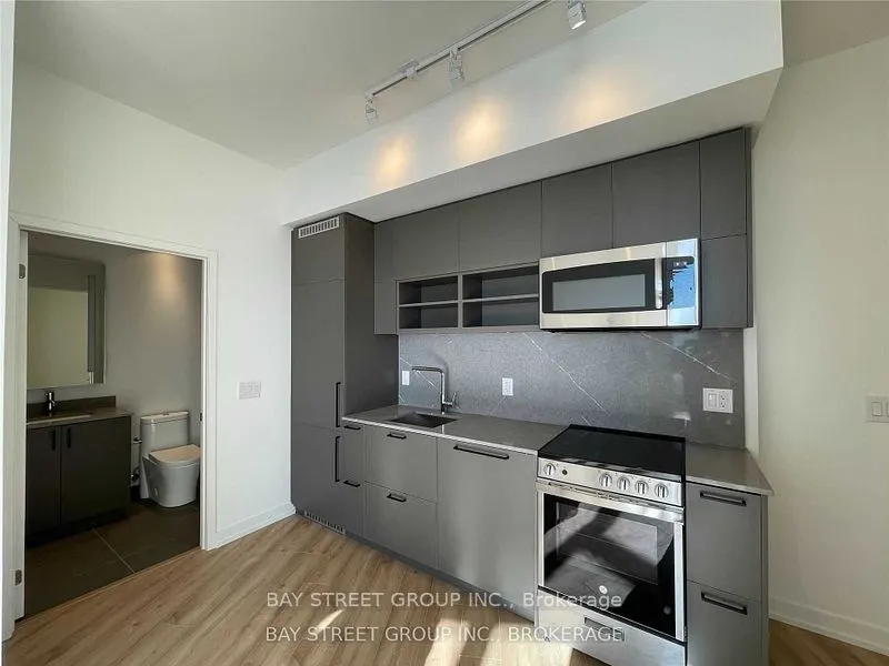 135 East Liberty Street, #716