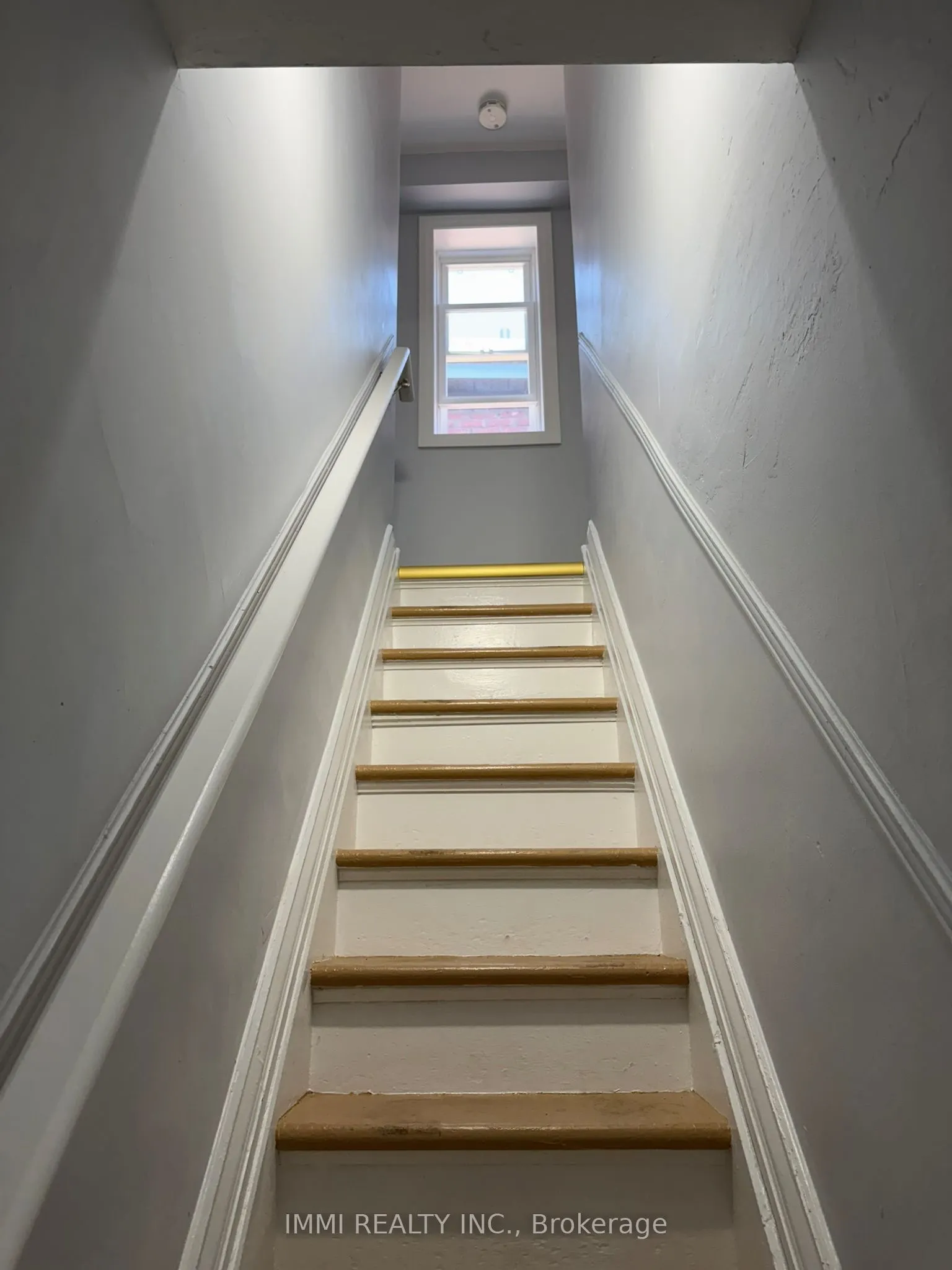 618 Bathurst Street
