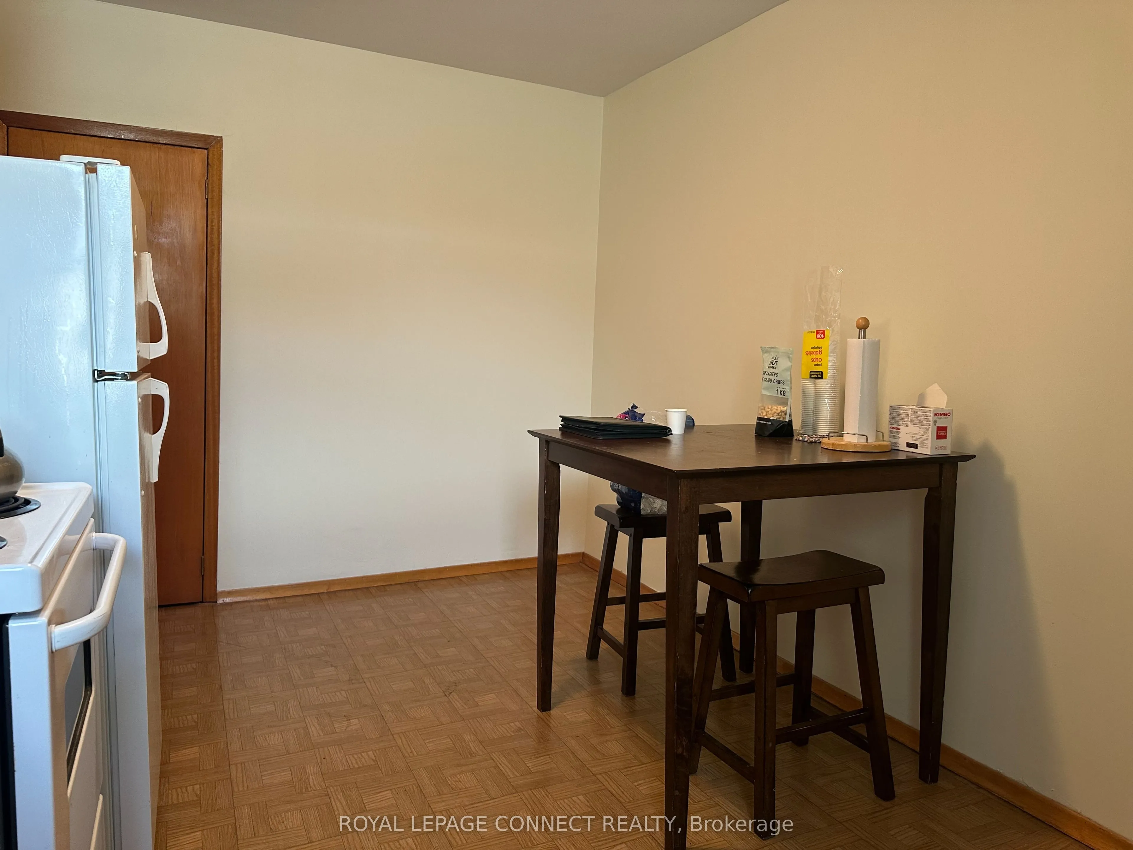 784 Adelaide Street W, #2nd