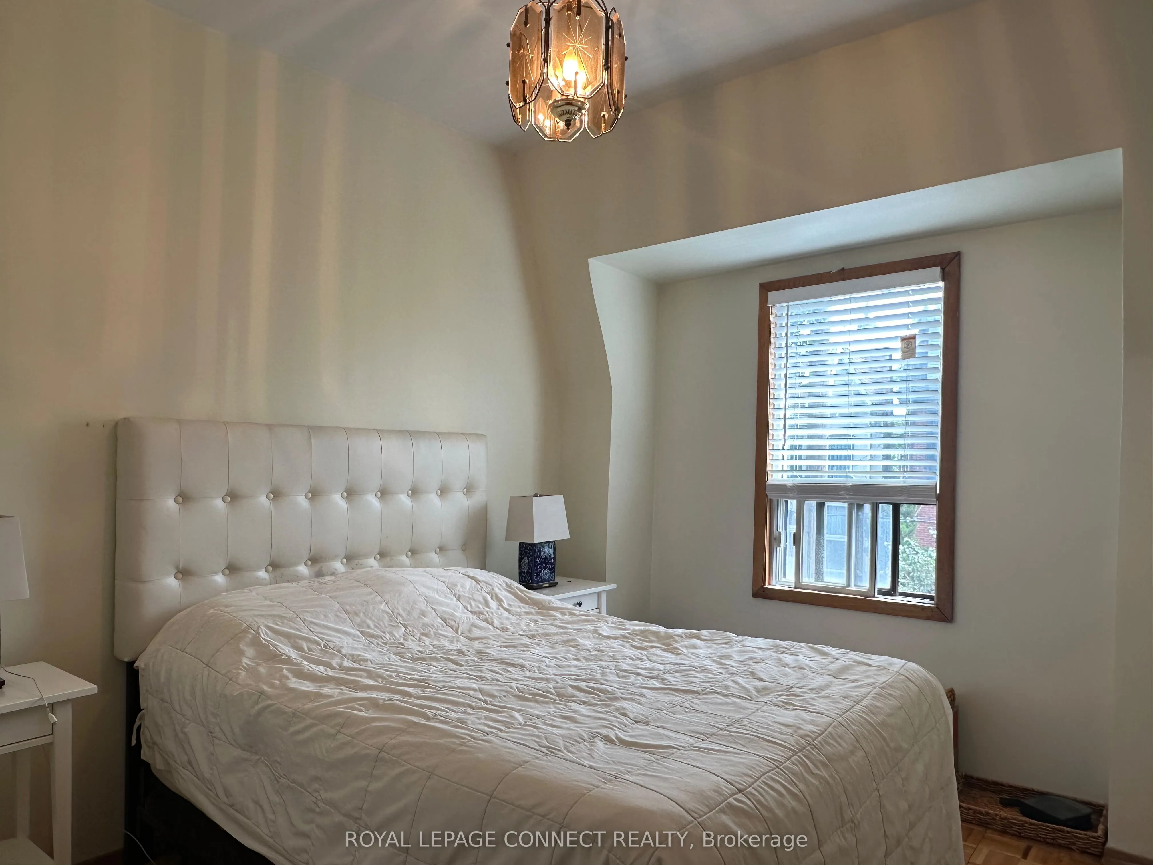 784 Adelaide Street W, #2nd