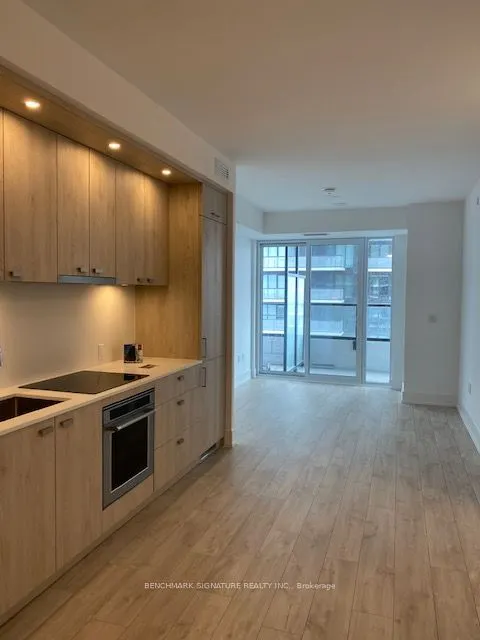 10 Inn On The Park Drive, #1806