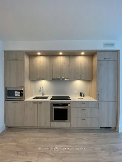 10 Inn On The Park Drive, #1806