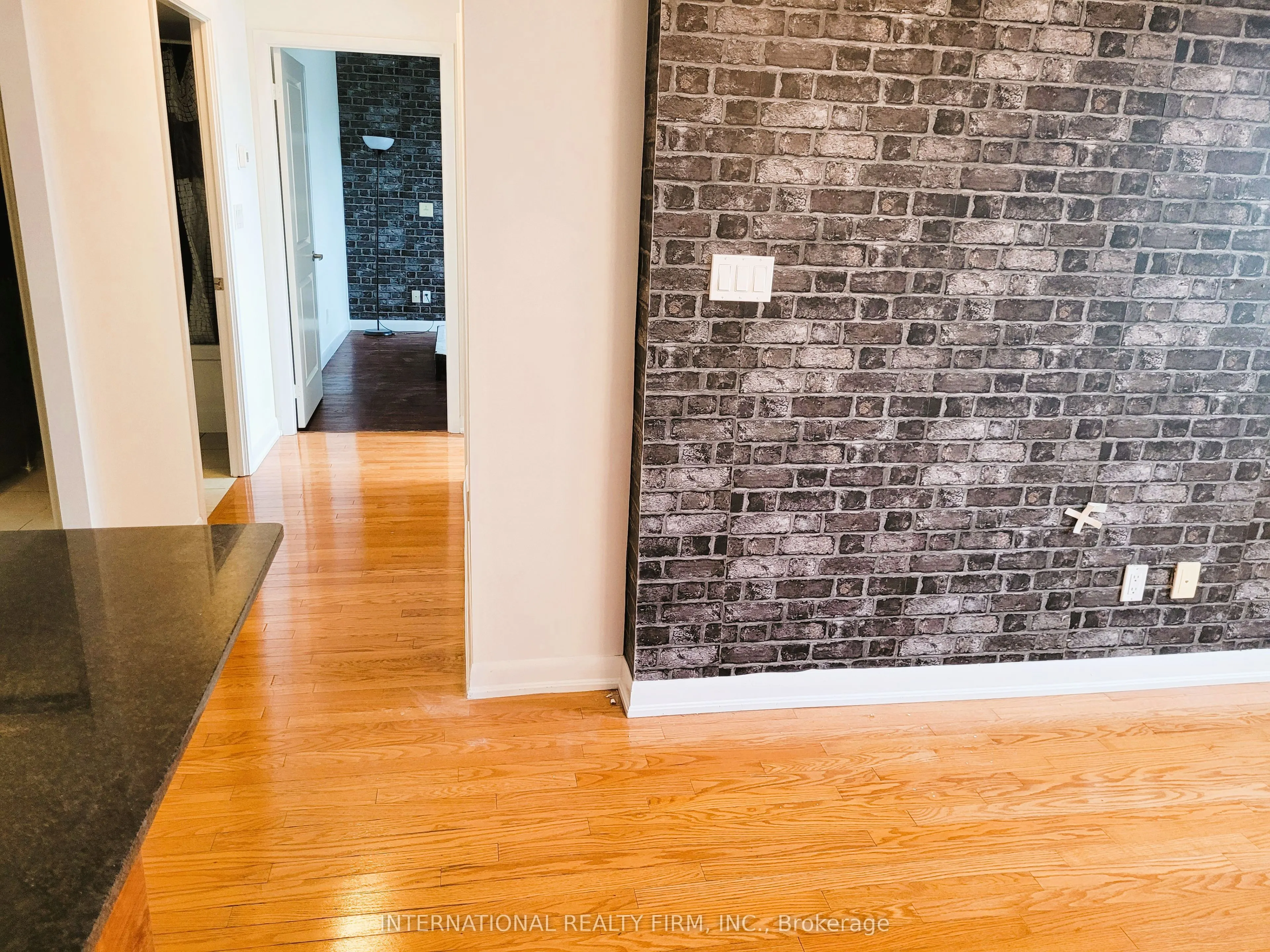 5793 Yonge Street, #209