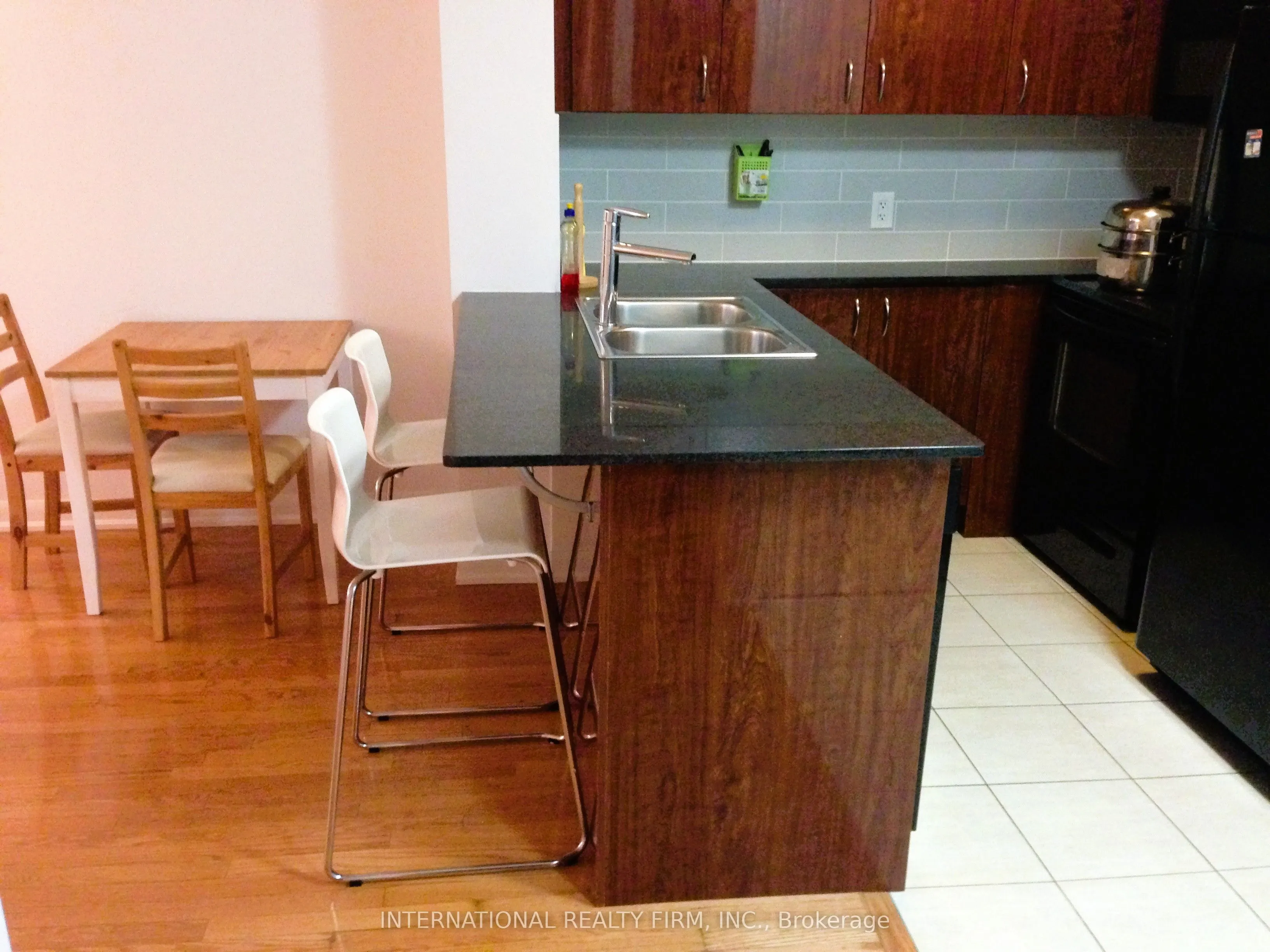 5793 Yonge Street, #209
