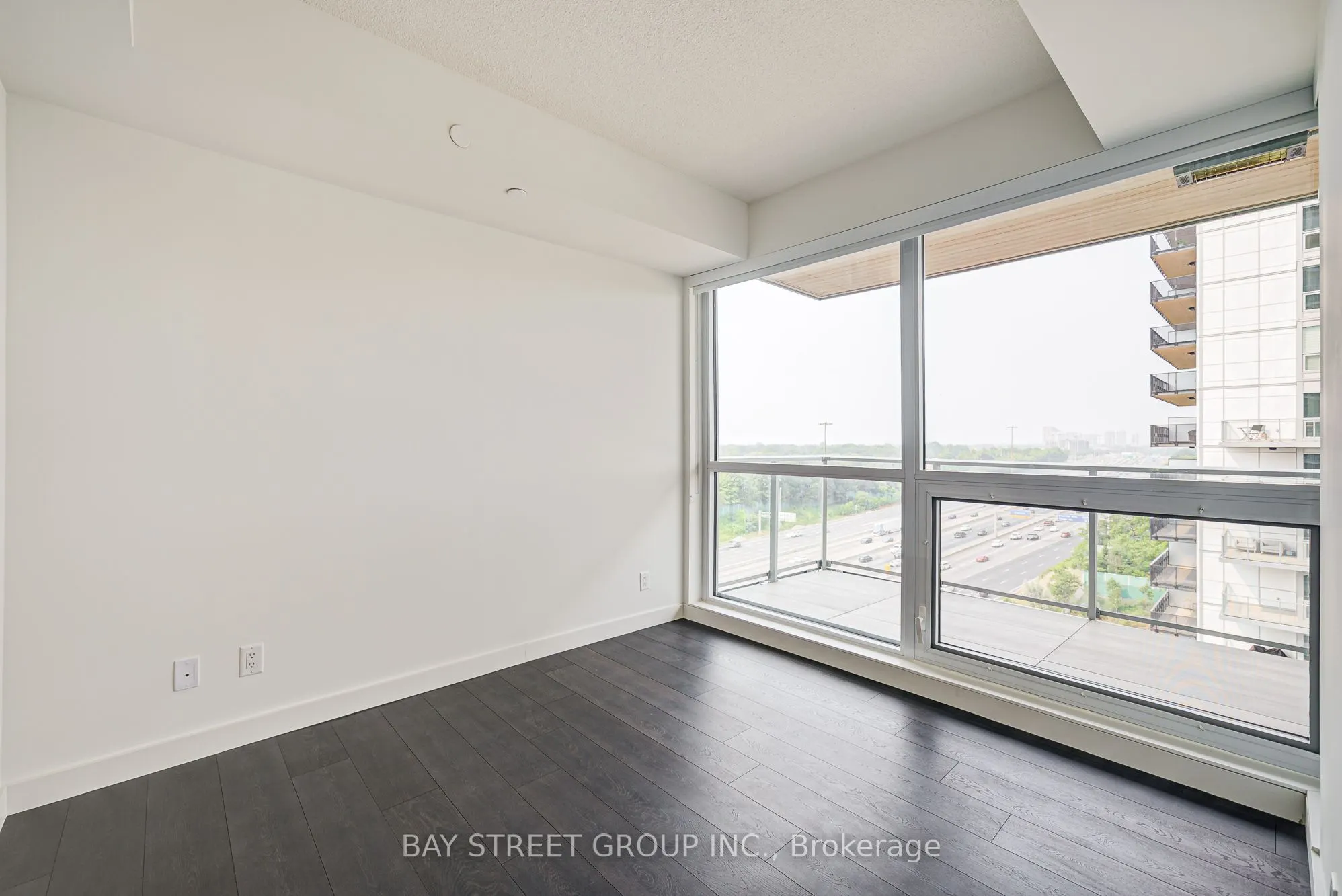 27 McMahon Drive, #1507