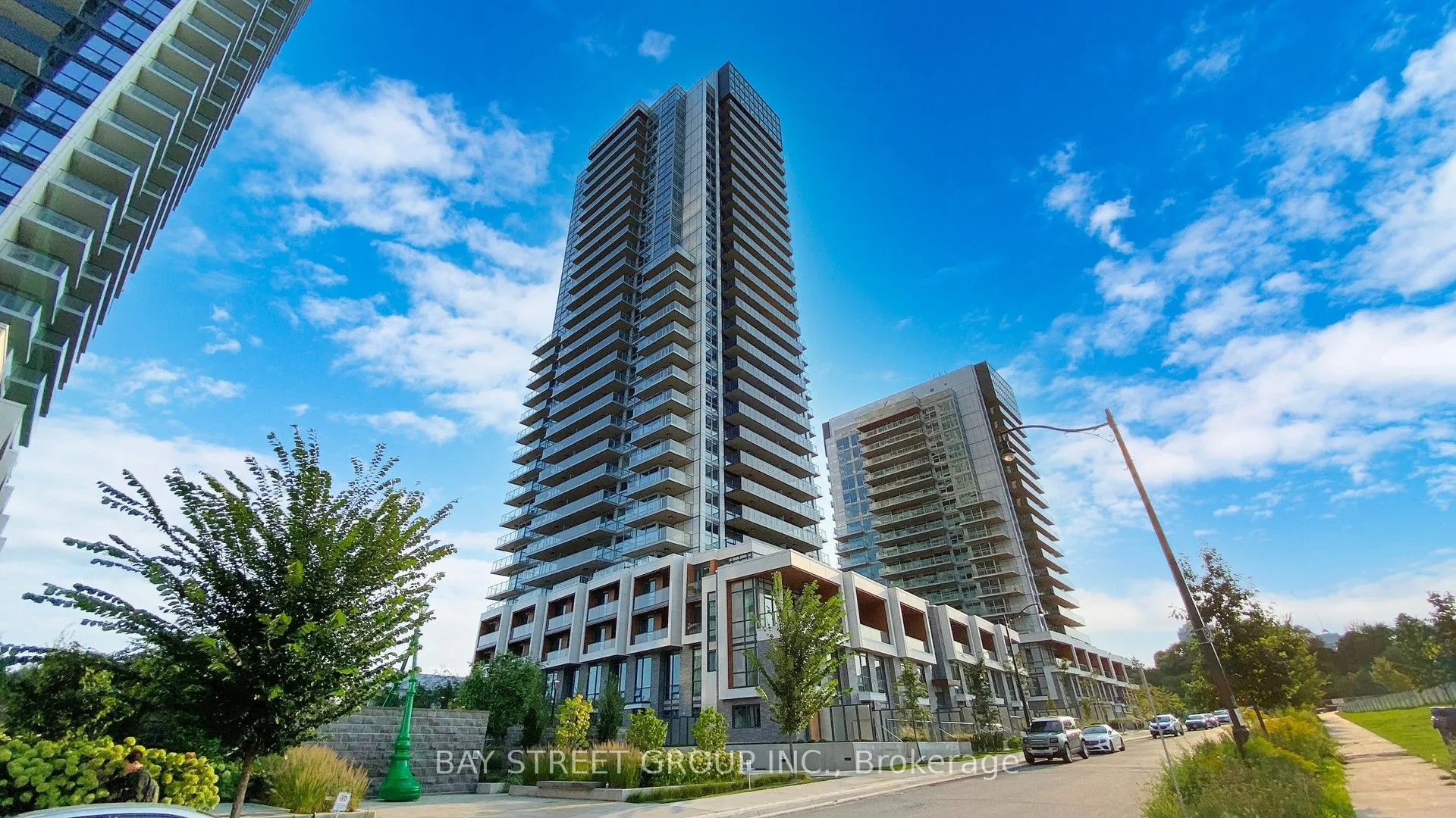 27 McMahon Drive, #1507